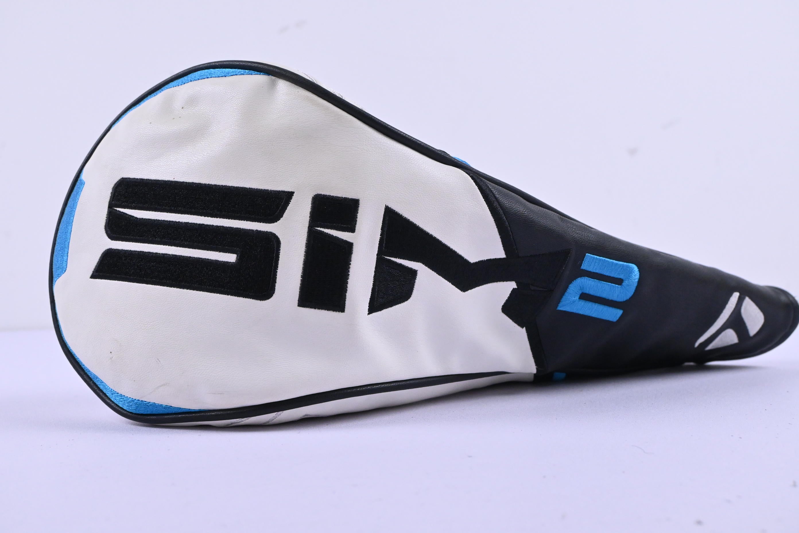 Taylormade SIM2 Driver / 10.5 Degree / Stiff Flex UST Pro Force V2 7 Shaft