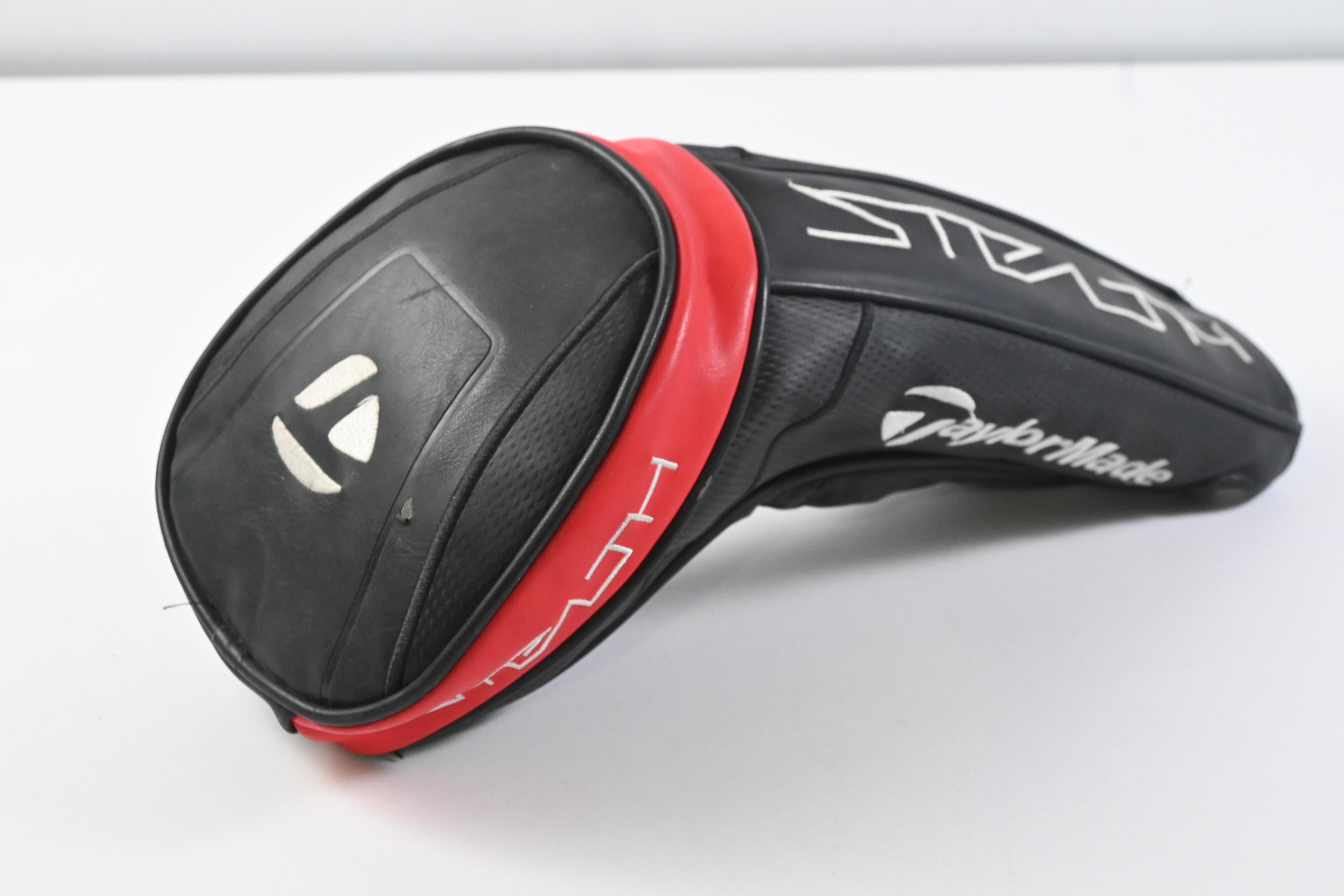 Taylormade Stealth Driver / 10.5 Degree / Stiff Flex Hzrdus Smoke Black RDX 60