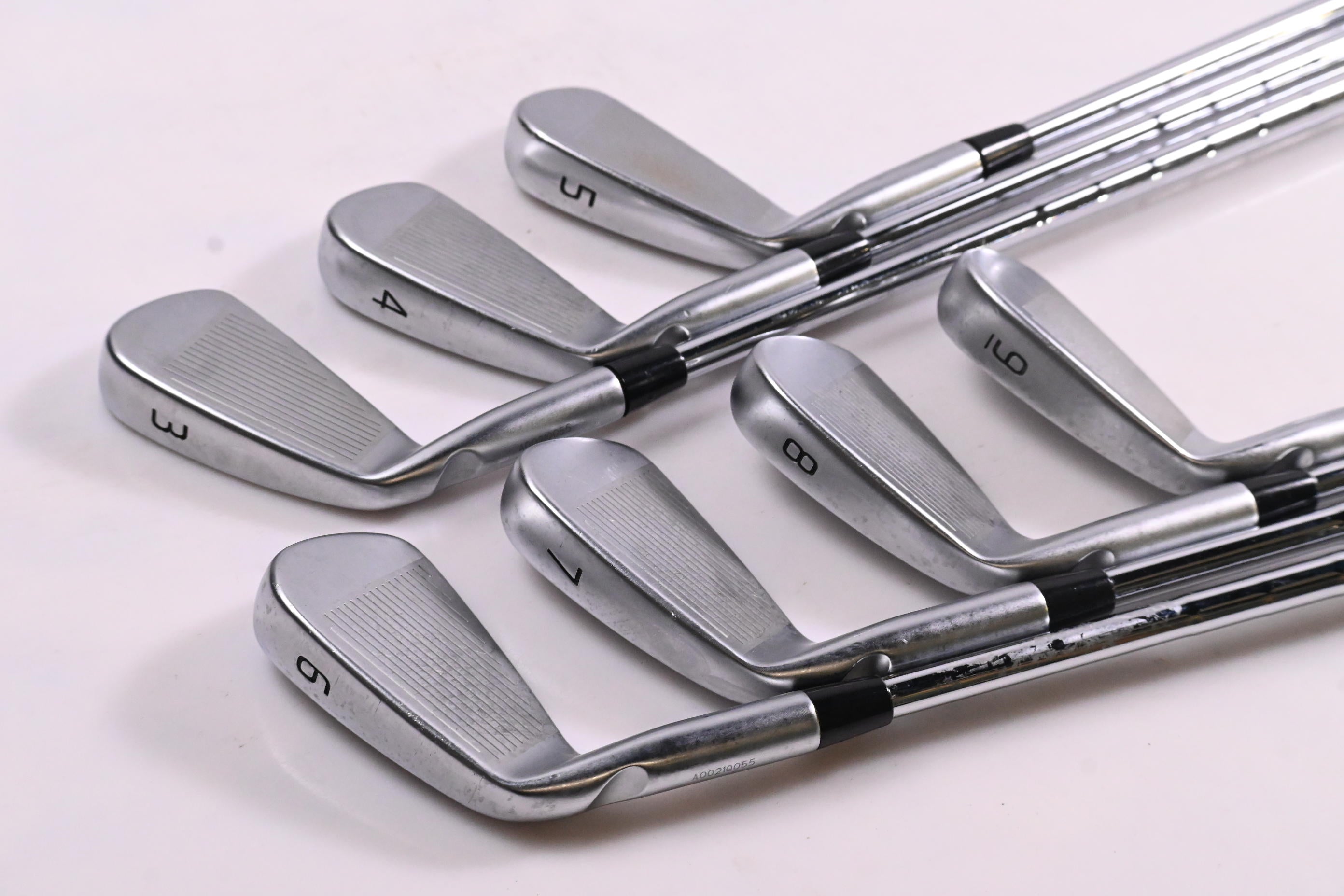 Ping i525 Irons / 4-PW / Black Dot / Stiff Flex Project X IO 110 Shafts