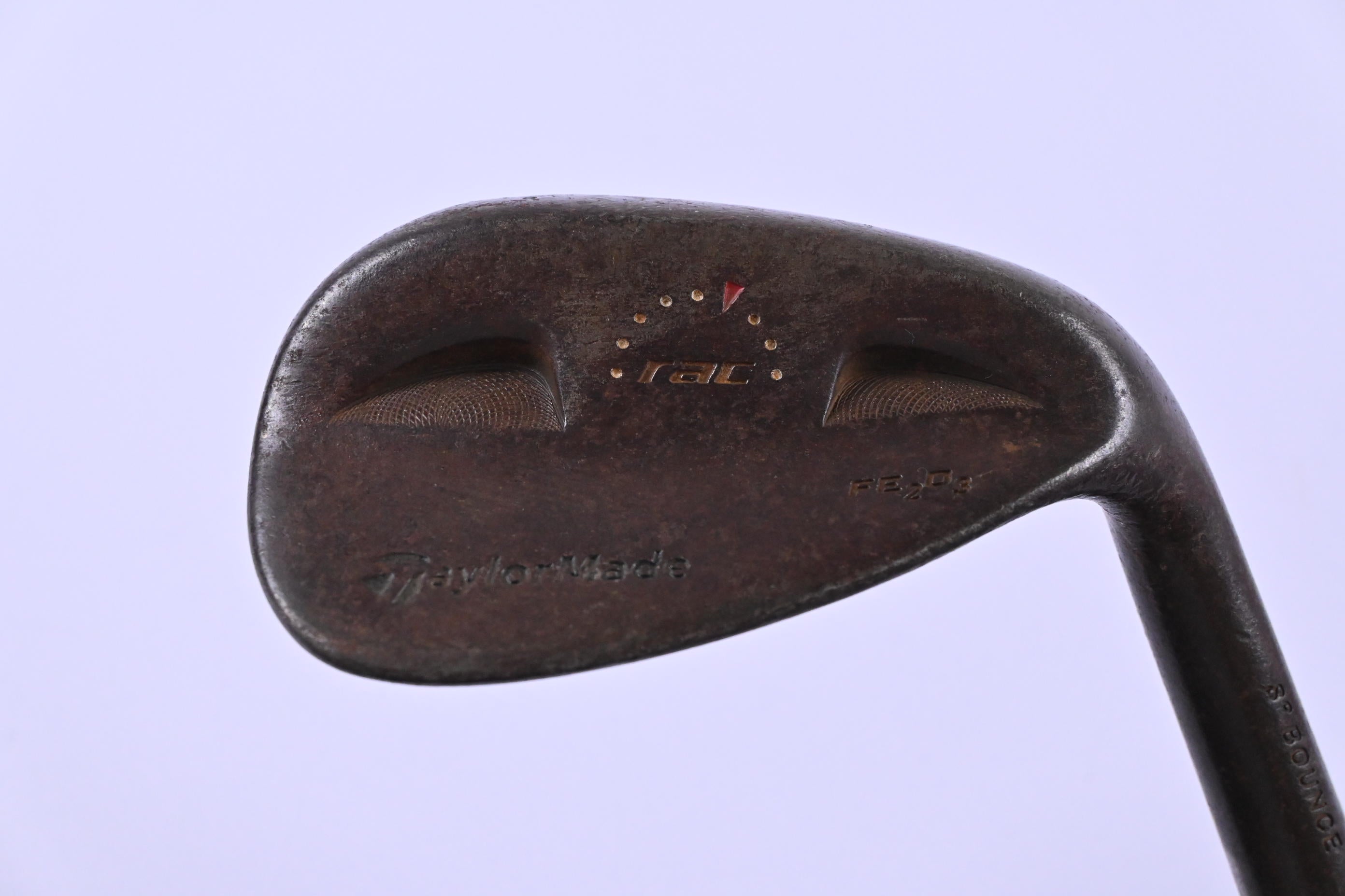 Taylormade RAC Fe2O3 Gap Wedge / 52 Degree / Wedge Flex Dynamic Gold