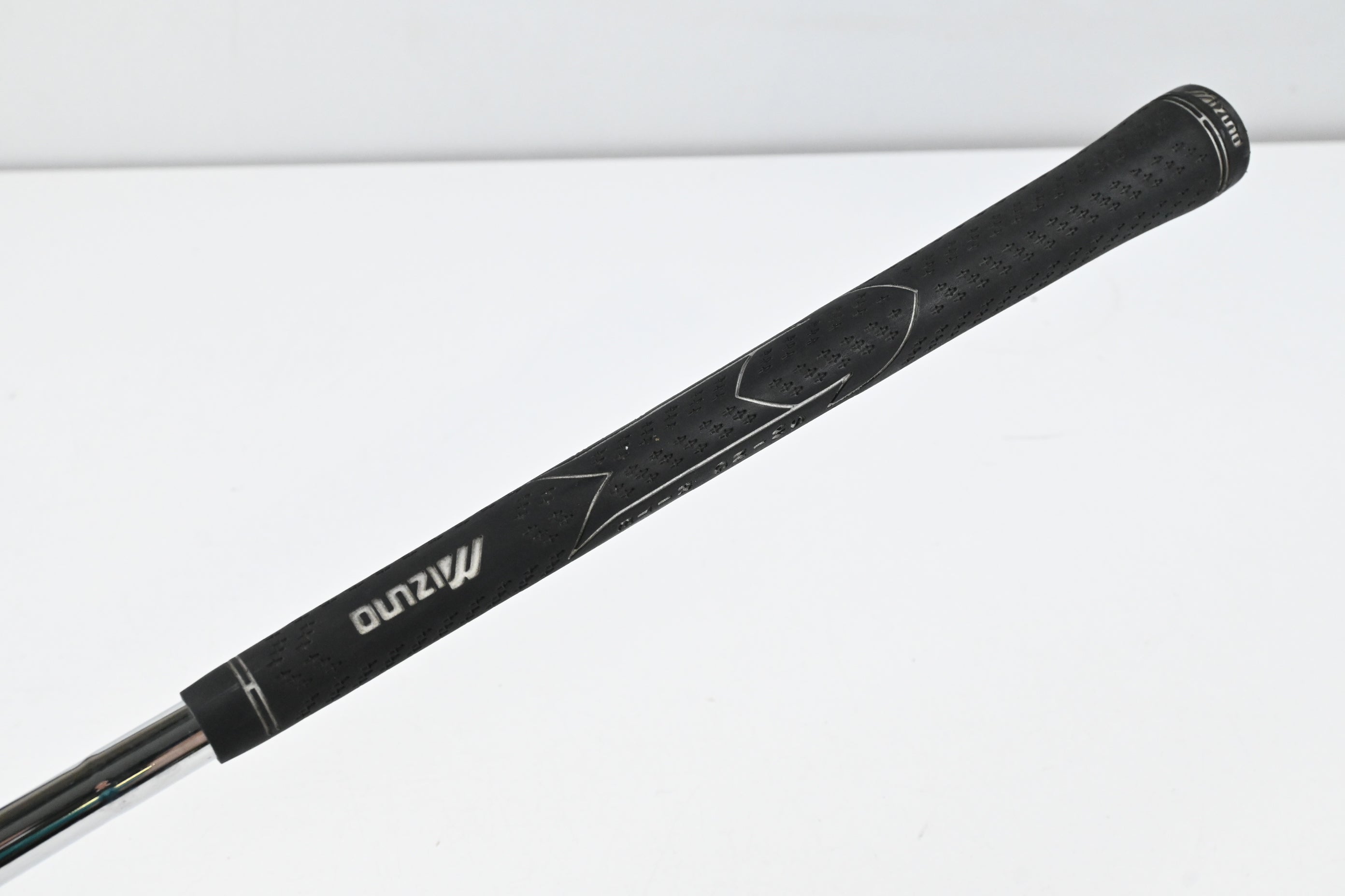 Mizuno MP-30 #8 Iron / Regular Flex Dynamic Gold R300 Steel Shaft