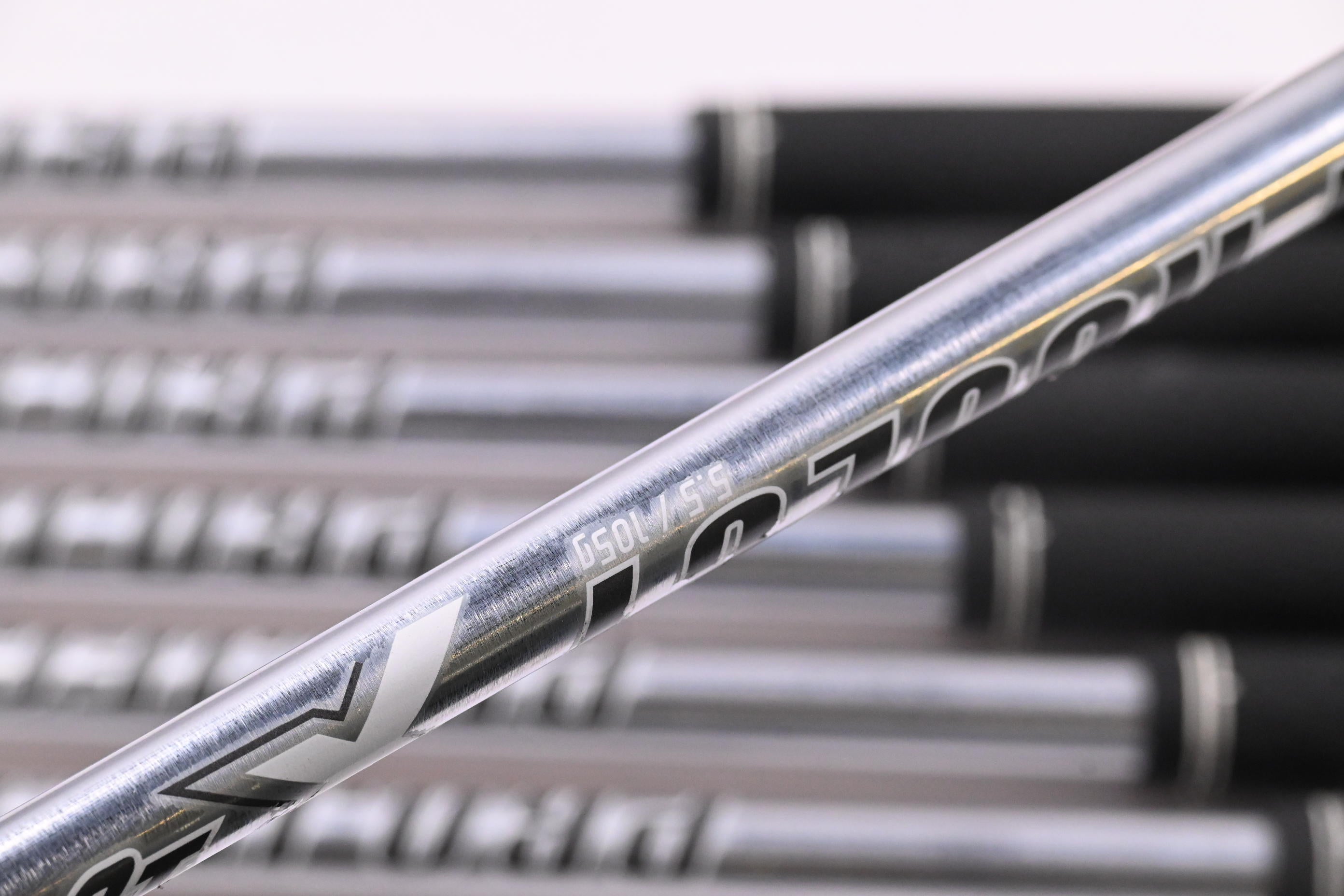 Mizuno JPX 923 Forged Irons / 4-PW / Regular Plus Flex Project X IO 105 Shafts