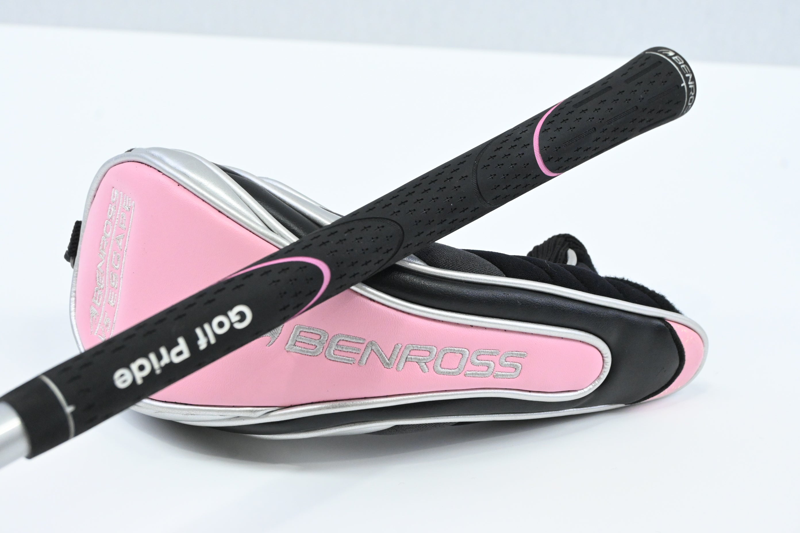 Ladies Benross V5 #4 Hybrid / 23 Degree / Ladies Flex Aldila TM-70 Shaft
