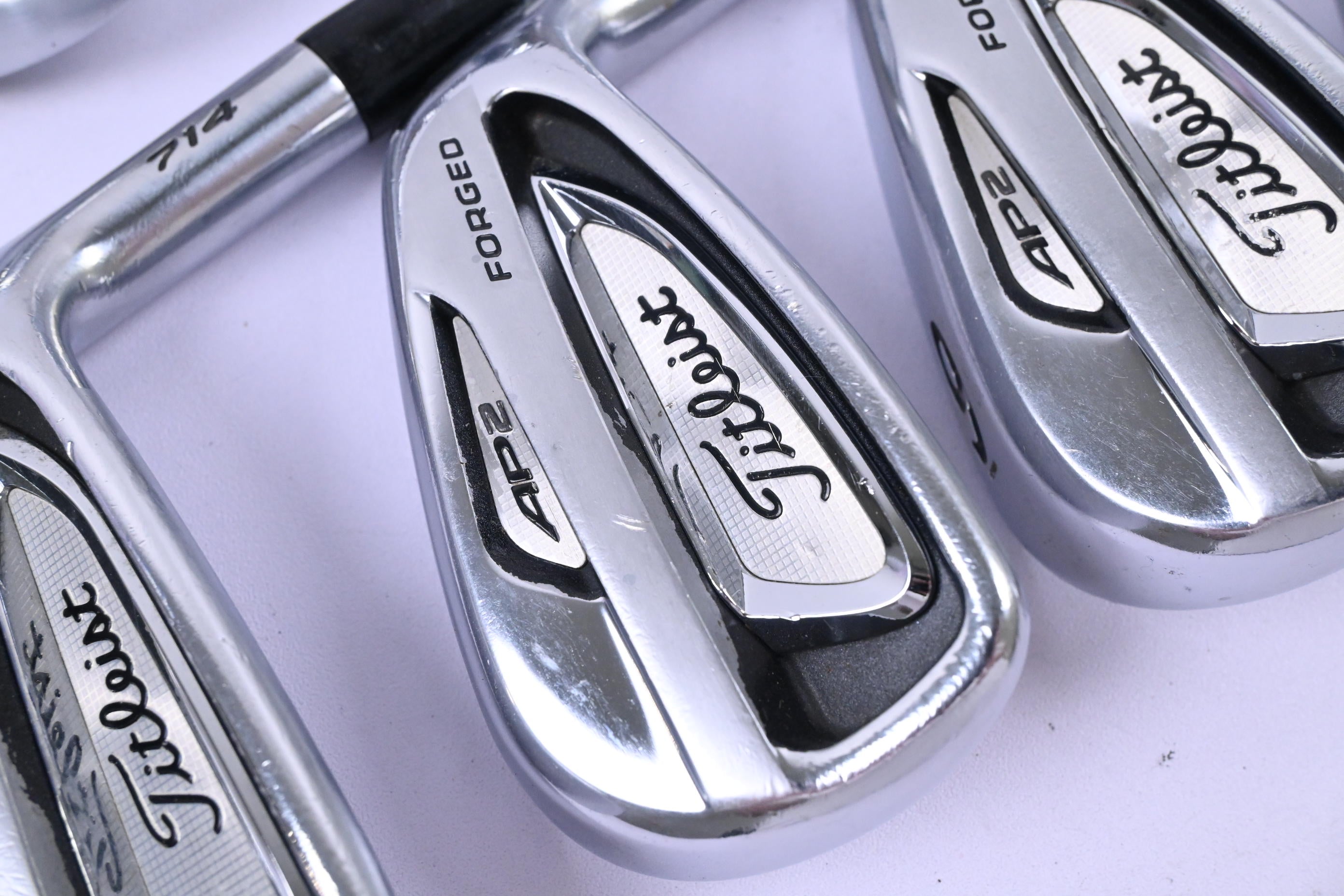 Titleist 714 AP2 Irons / 4-PW / Stiff Flex Dynamic Gold S300