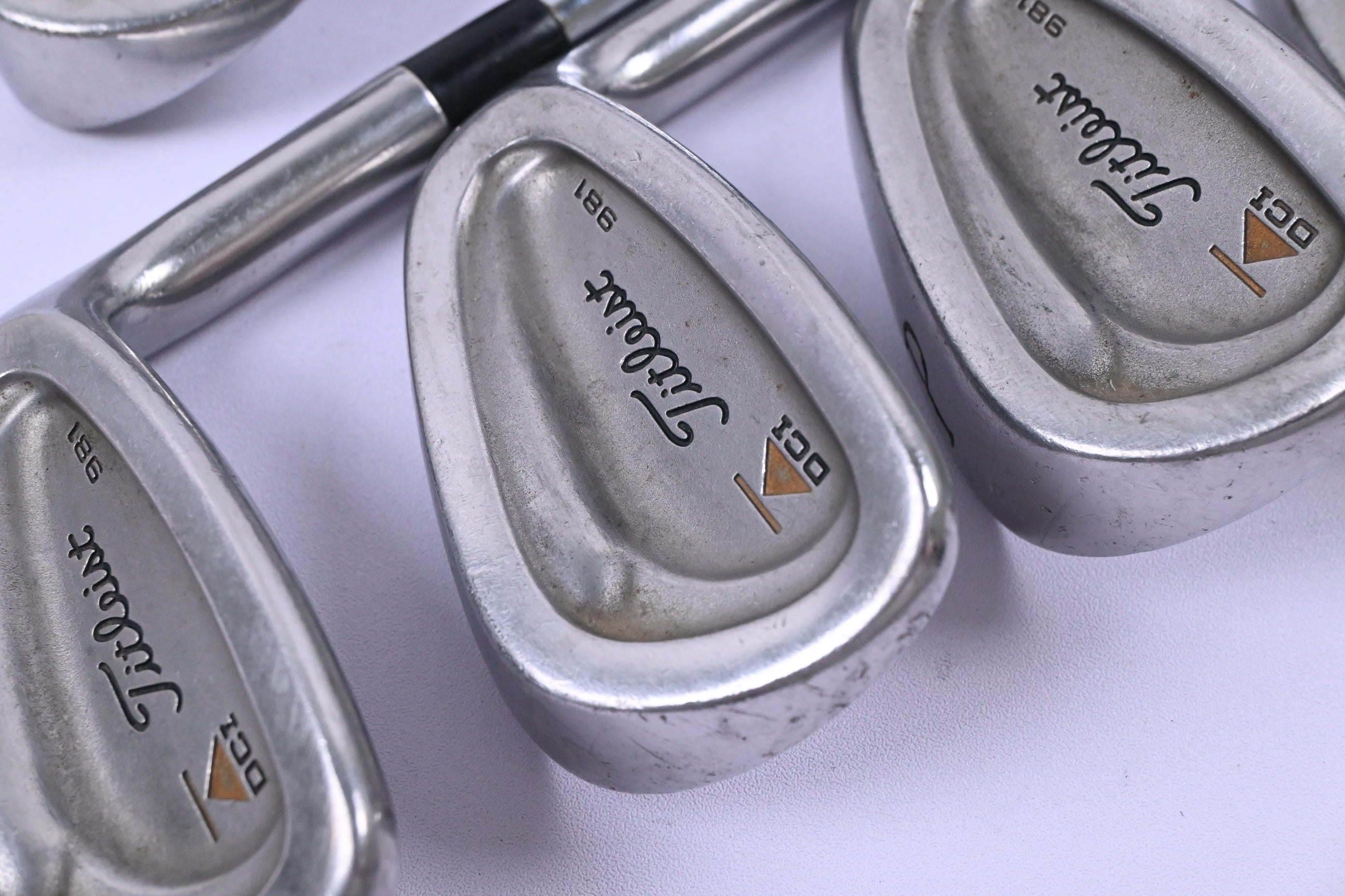 Titleist DCI 981 Irons / 5-SW / Regular Flex Tri-Spec Shafts