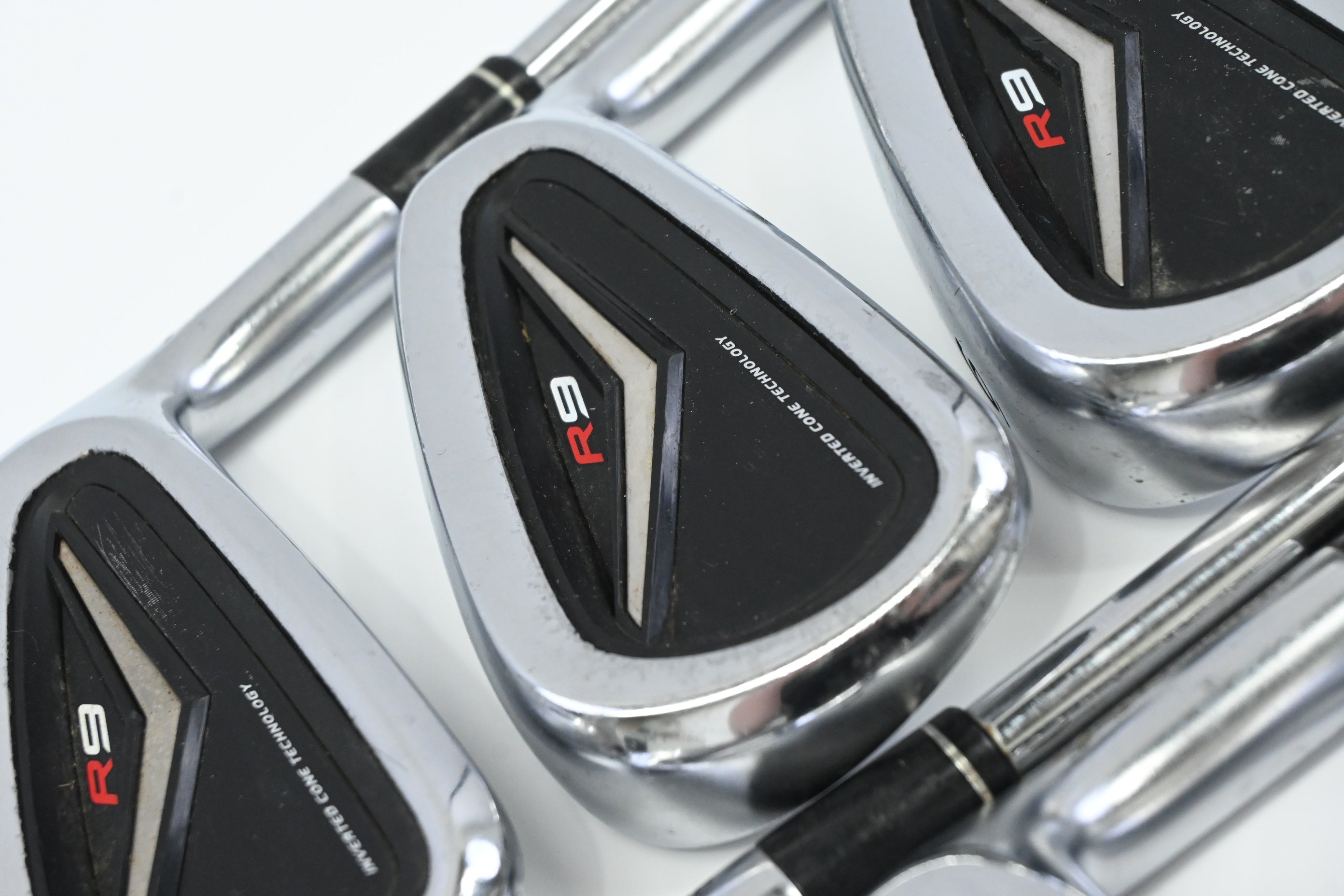Taylormade R9 Irons / 4-9 / Regular Flex KBS 90 Shafts