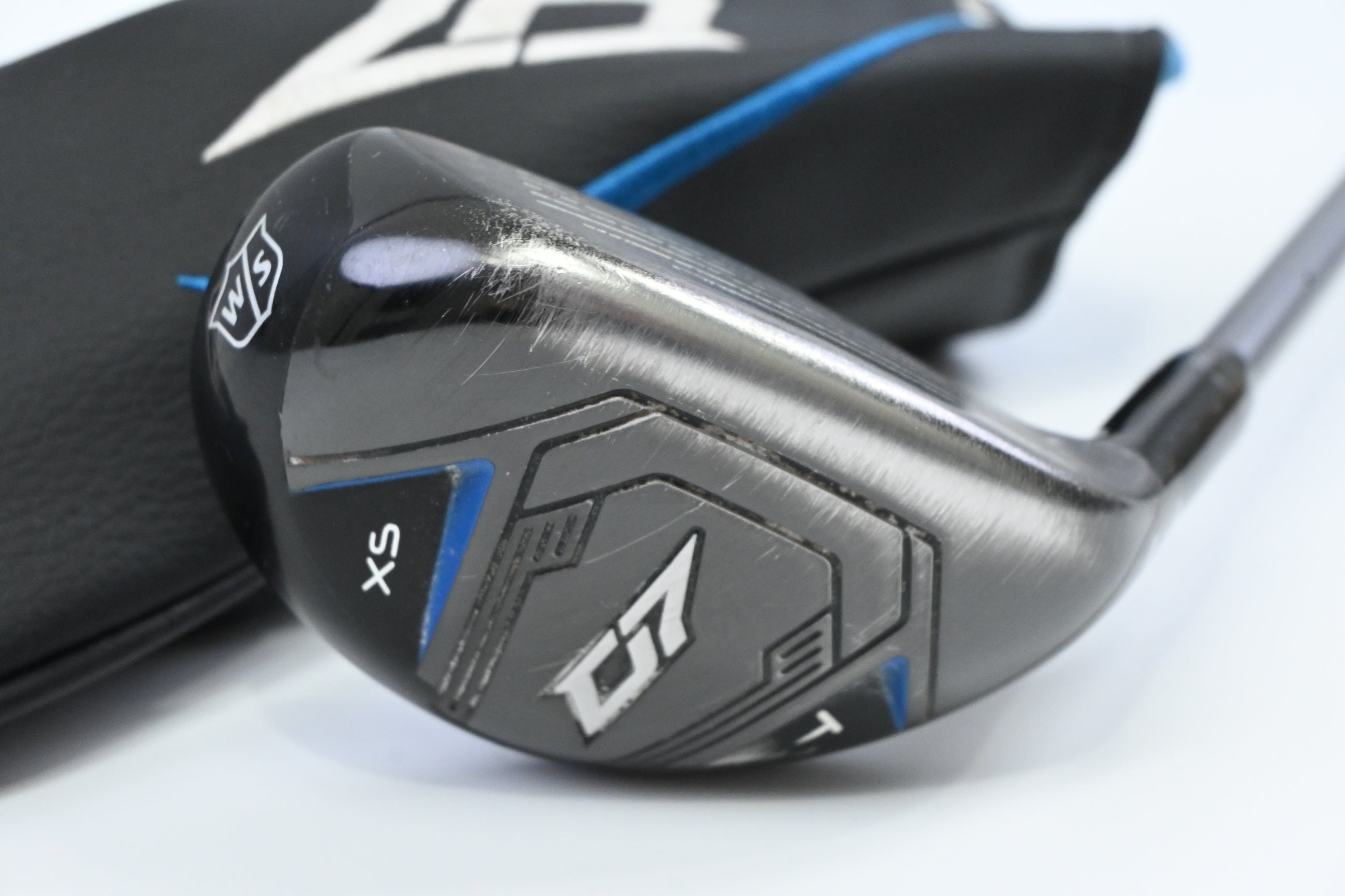 Wilson Staff D7 #4 Hybrid / 22 Degree / Regular Flex UST Helium Nanocore Shaft