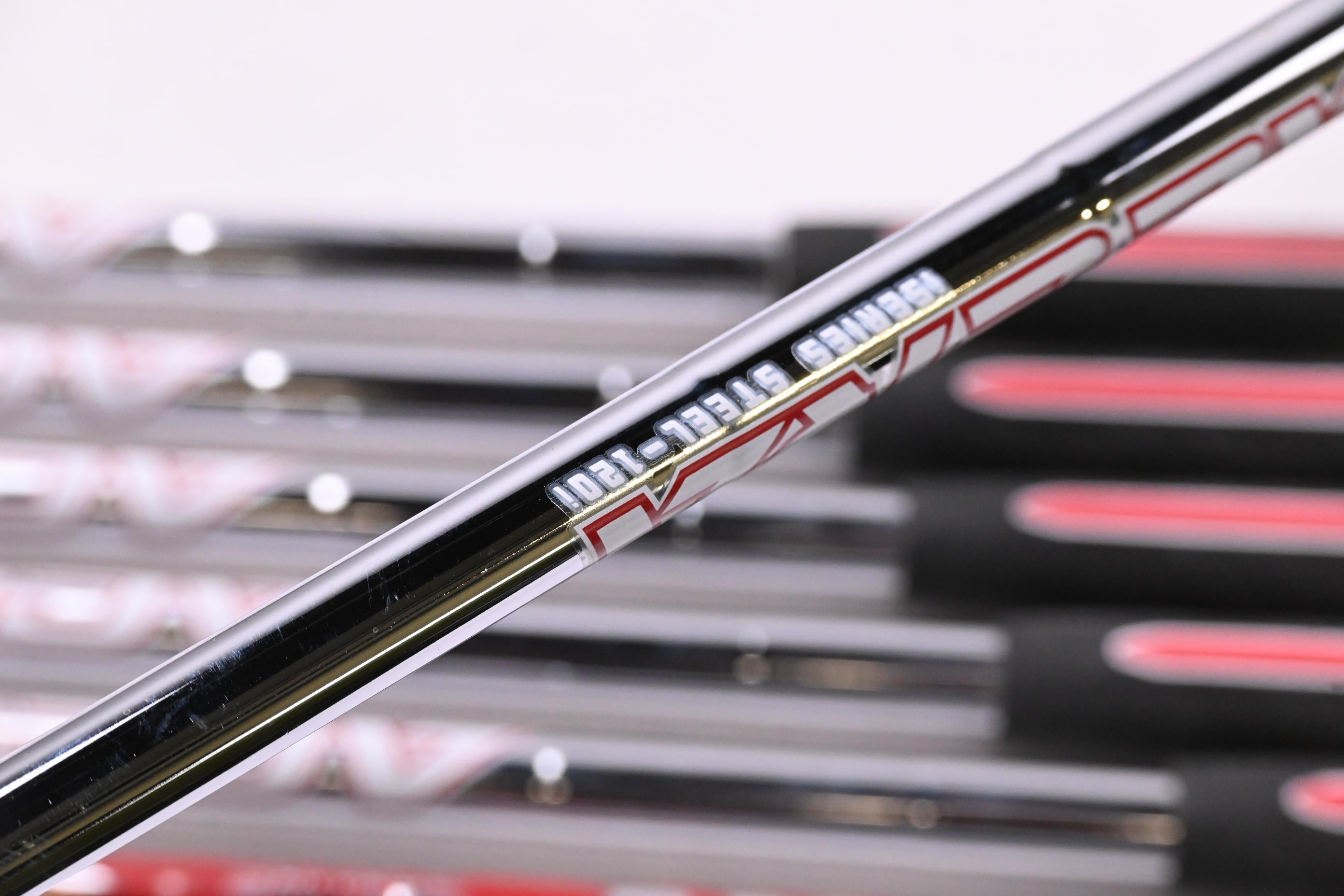 Srixon ZXi5/ZXi7/Z-Forged II Irons / 4-PW / X-Flex Accra iSeries 120 Shafts