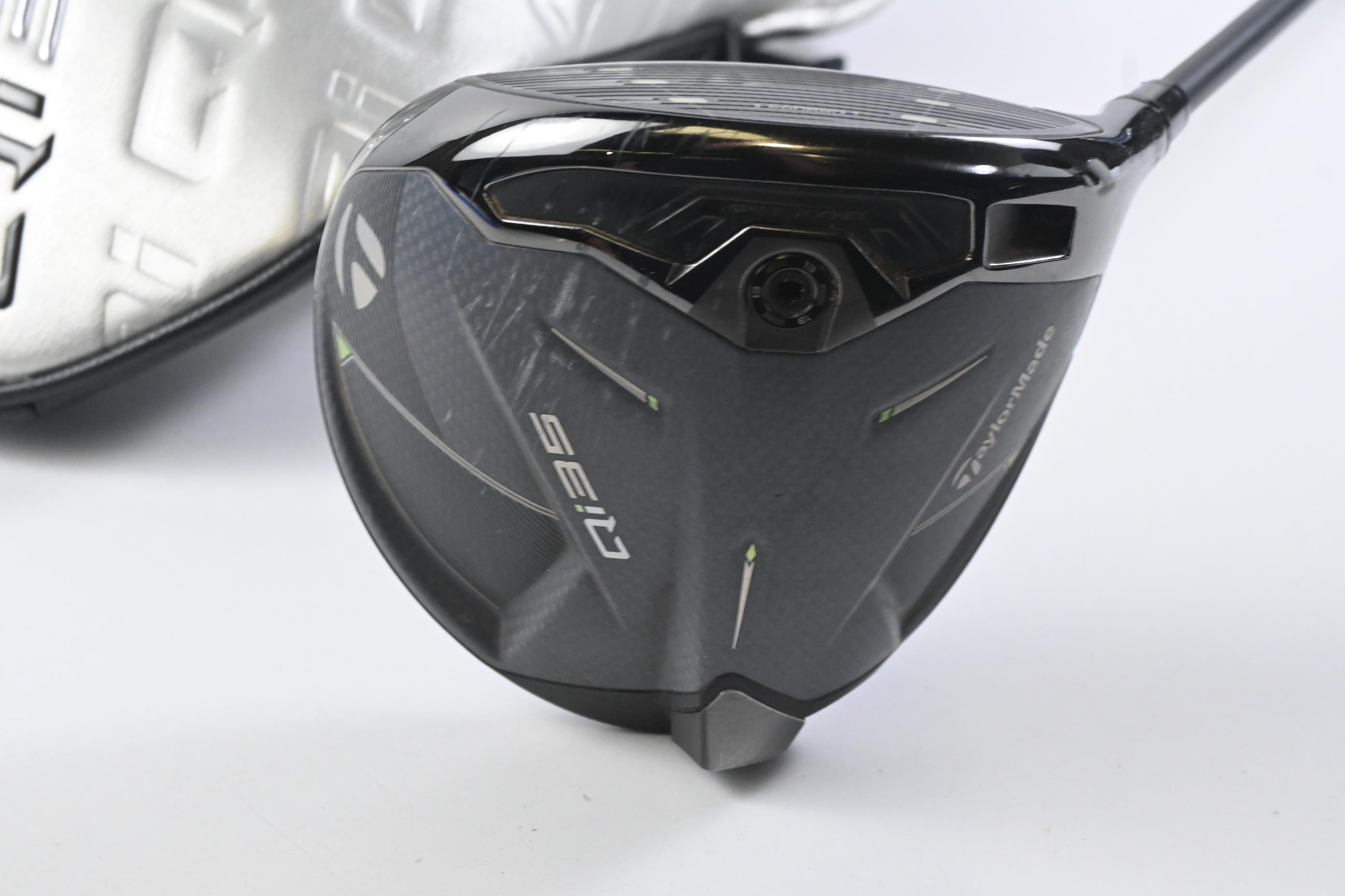 Taylormade Qi35 Driver / 10.5 Degree / Regular Flex Project X Cypher 2.0 50