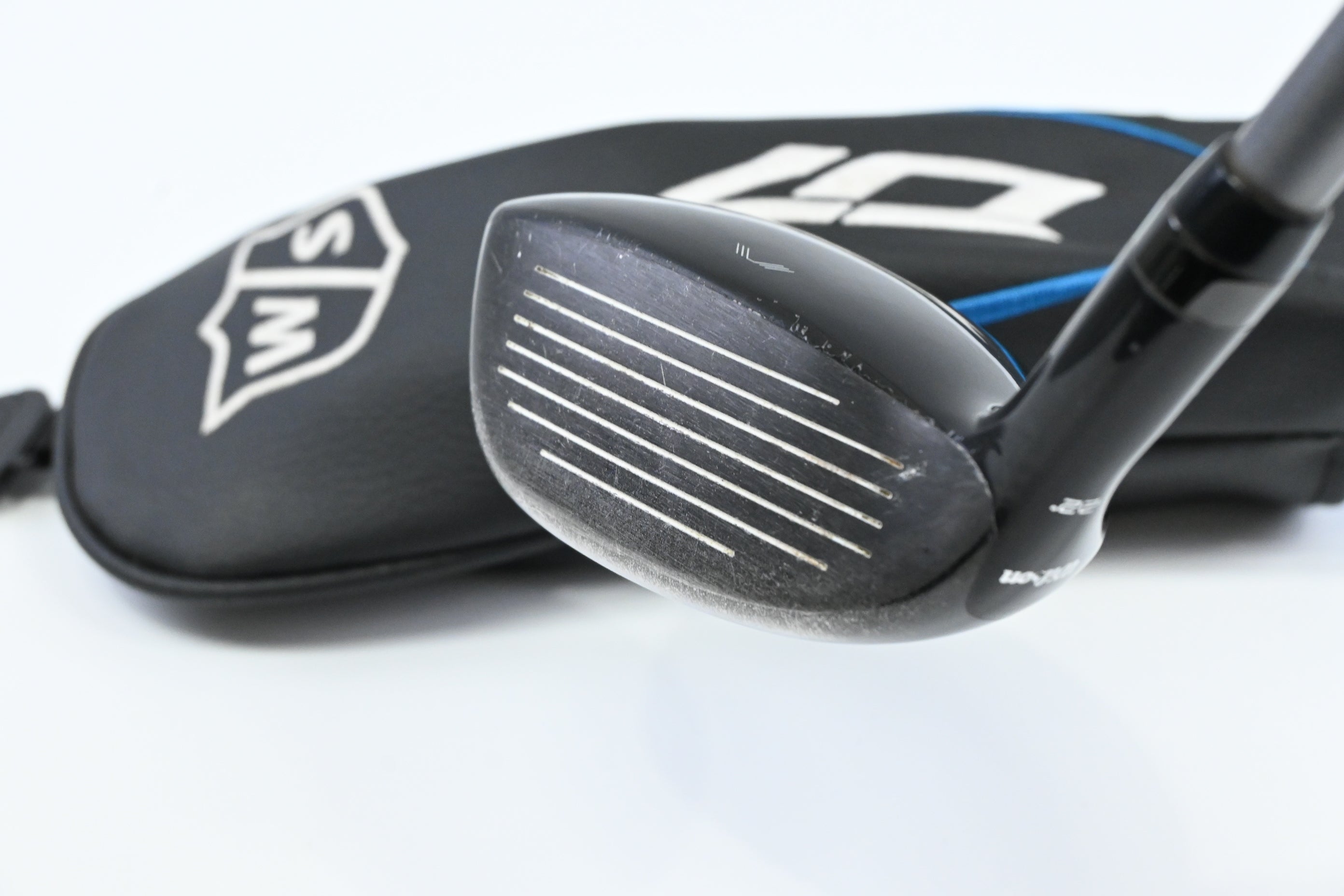 Wilson Staff D7 #4 Hybrid / 22 Degree / Regular Flex UST Helium Nanocore Shaft
