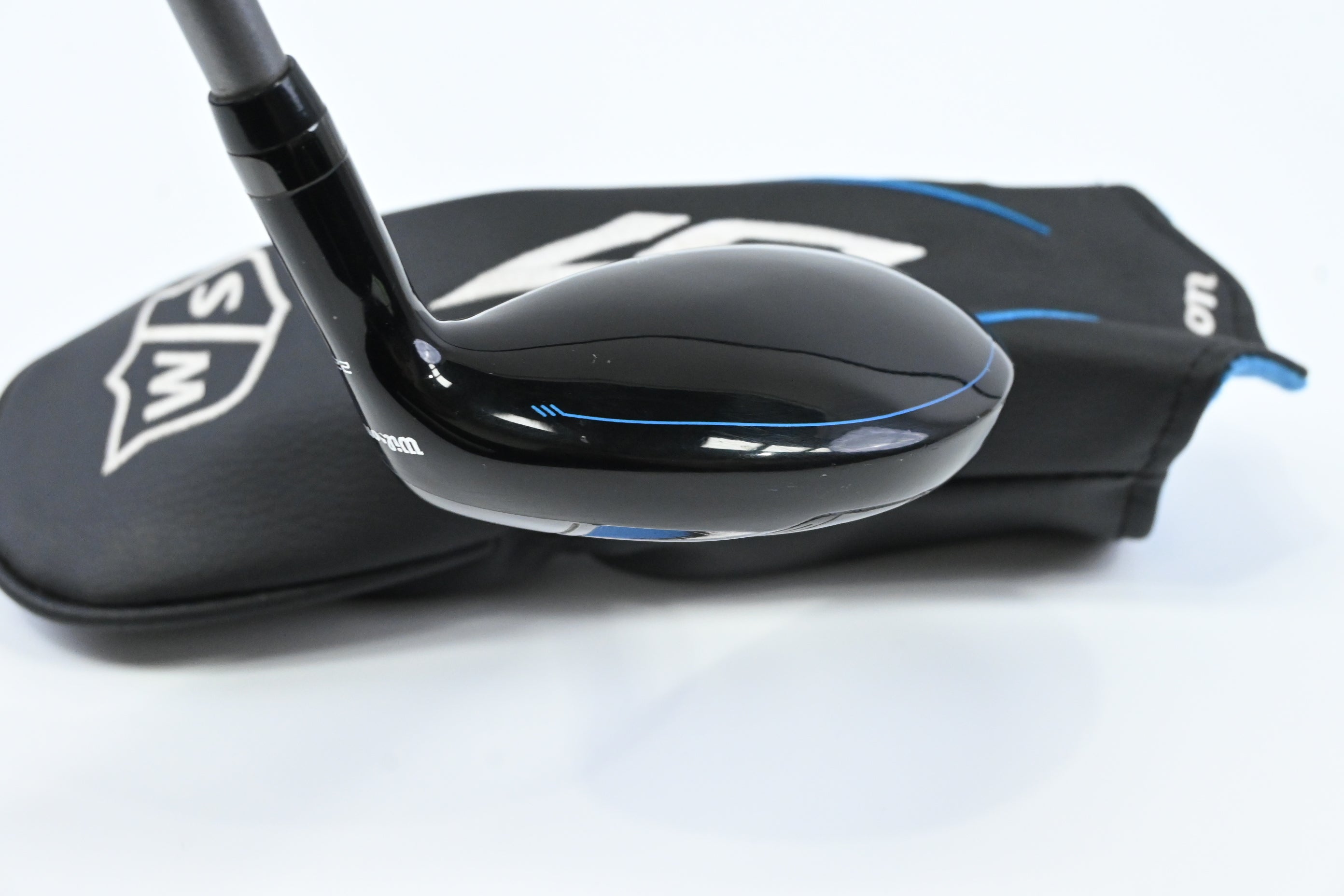 Wilson Staff D7 #4 Hybrid / 22 Degree / Regular Flex UST Helium Nanocore Shaft