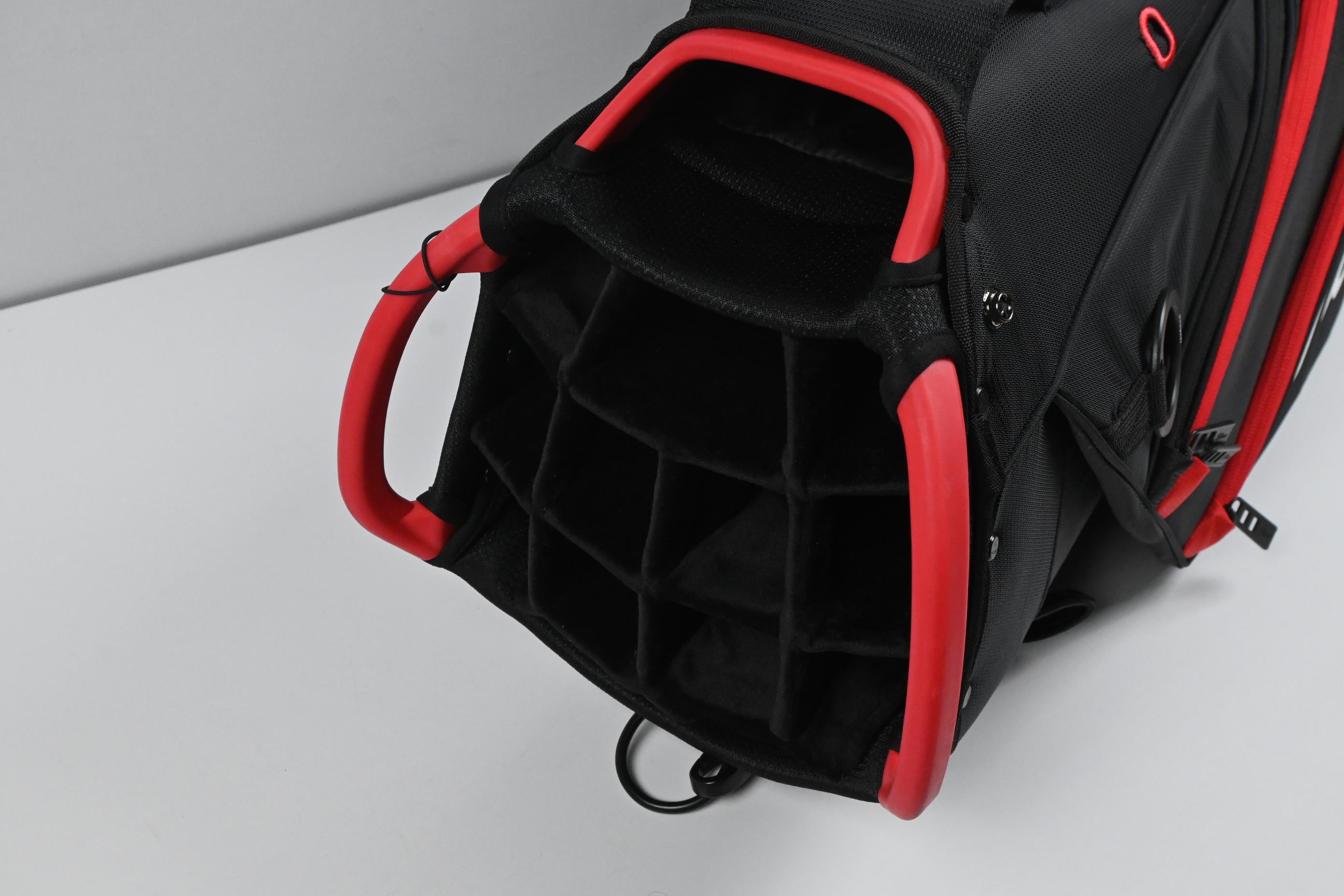 Titleist Cart 14 Bag / 14-Way Divider / Black & Red