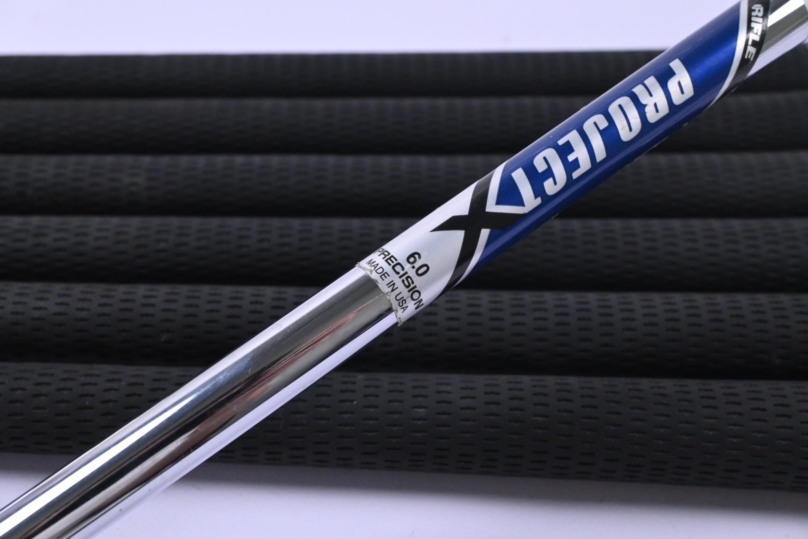 Titleist 714 CB Irons / 3-9Iron / Stiff Flex Project X Precision Shafts