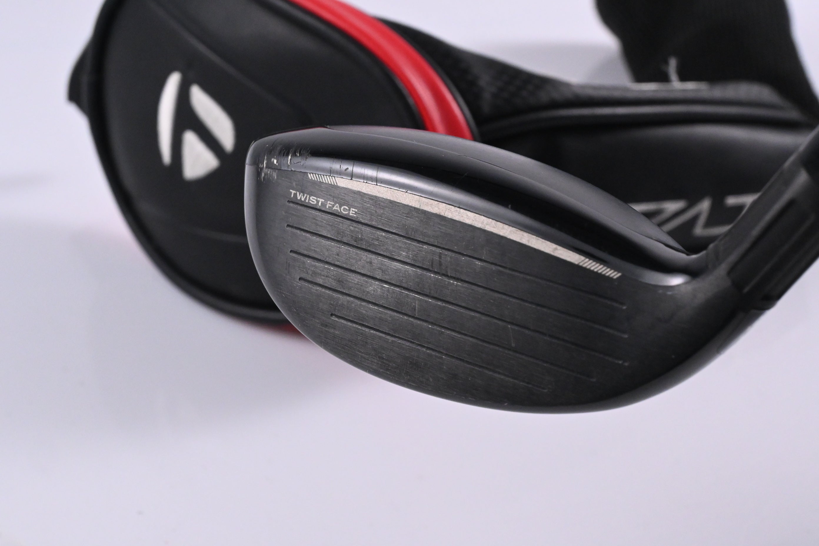 Taylormade Stealth #4 Hybrid / 22 Degree / Regular Flex Fujikura Ventus Red 6