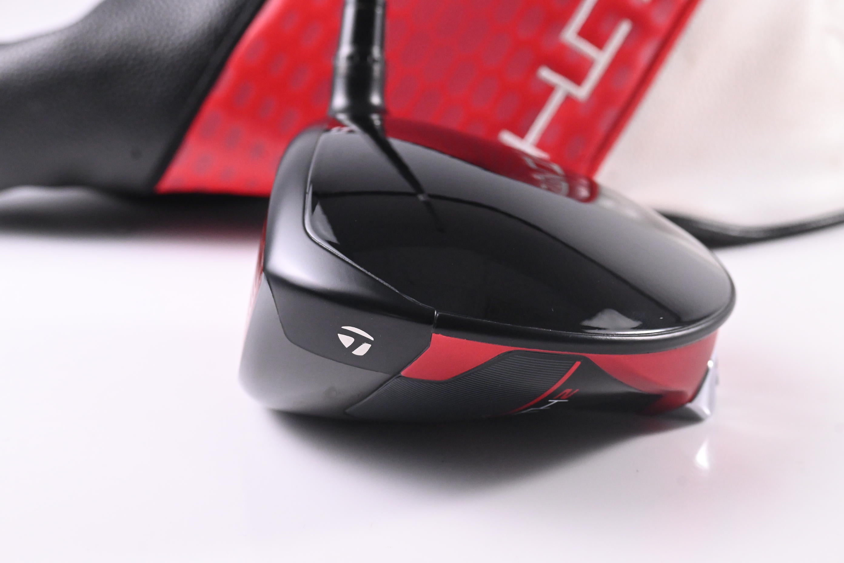 Left Hand Taylormade Stealth 2 Plus Driver / 9 Degree / Regular Flex Helium 5