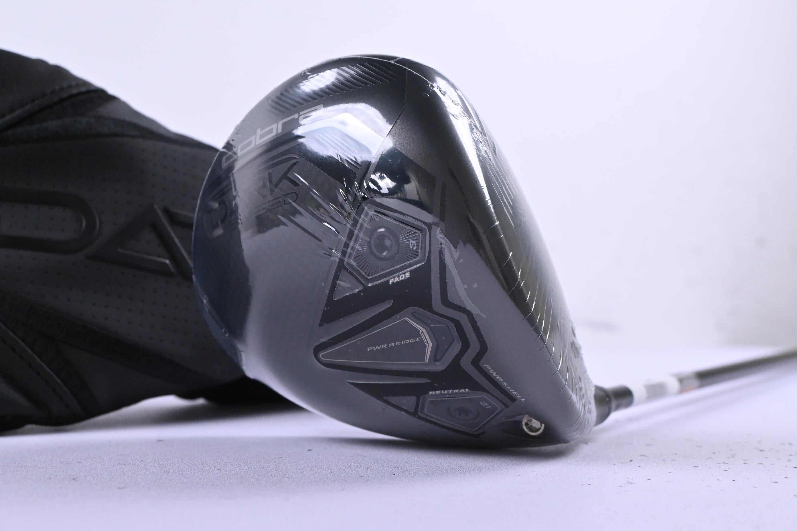 Cobra Darkspeed LS Driver / 10.5 Degree / Regular Flex UST Helium Nanocore 5