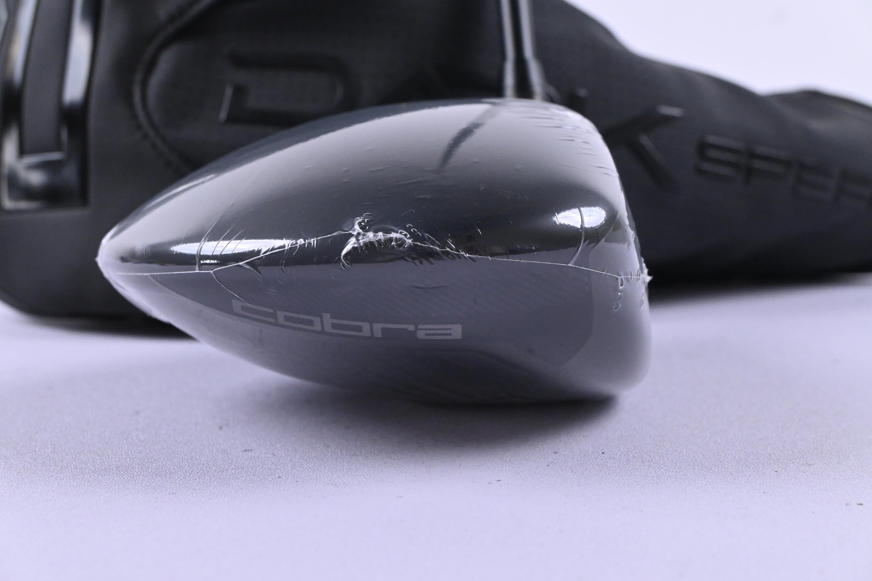 Cobra Darkspeed LS Driver / 10.5 Degree / Regular Flex UST Helium Nanocore 5