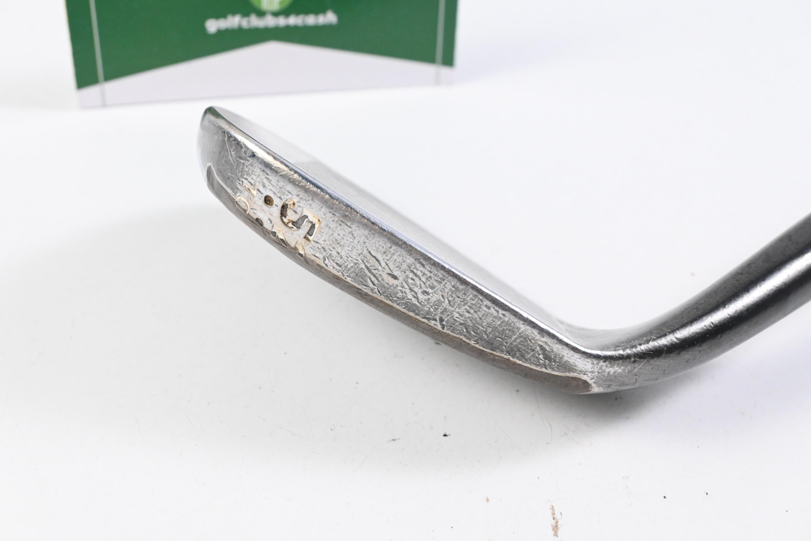 Cleveland 588 RTX Gap Wedge / 52 Degree / Wedge Flex Dynamic Gold Shaft