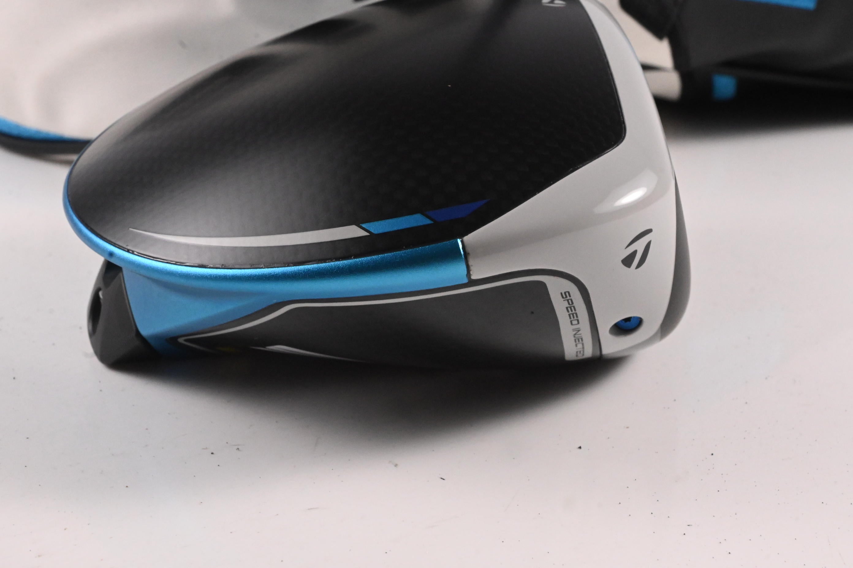 Taylormade SIM2 Max Driver / 10.5 Degree / Regular Flex Ventus Blue 5 Shaft