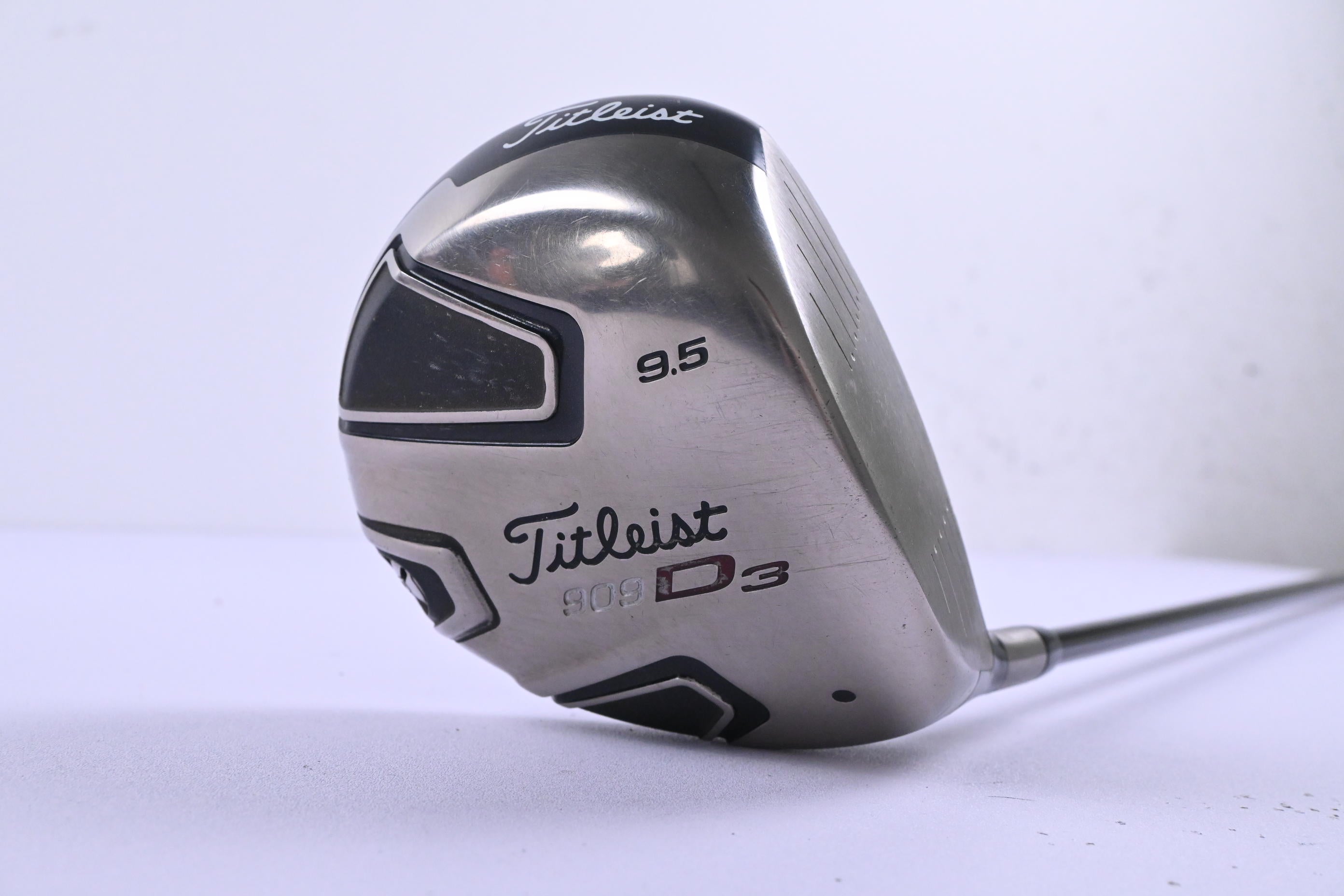 Titleist 909 D3 Driver / 9.5 Degree / Stiff Flex Aldila Voodoo Shaft