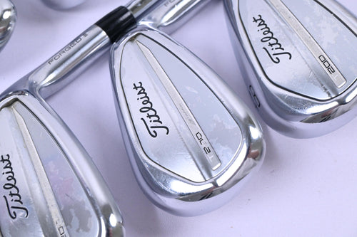 Titleist T200 2023 Irons / 6-PW+GW / Regular Flex AMT Black R300 Shafts