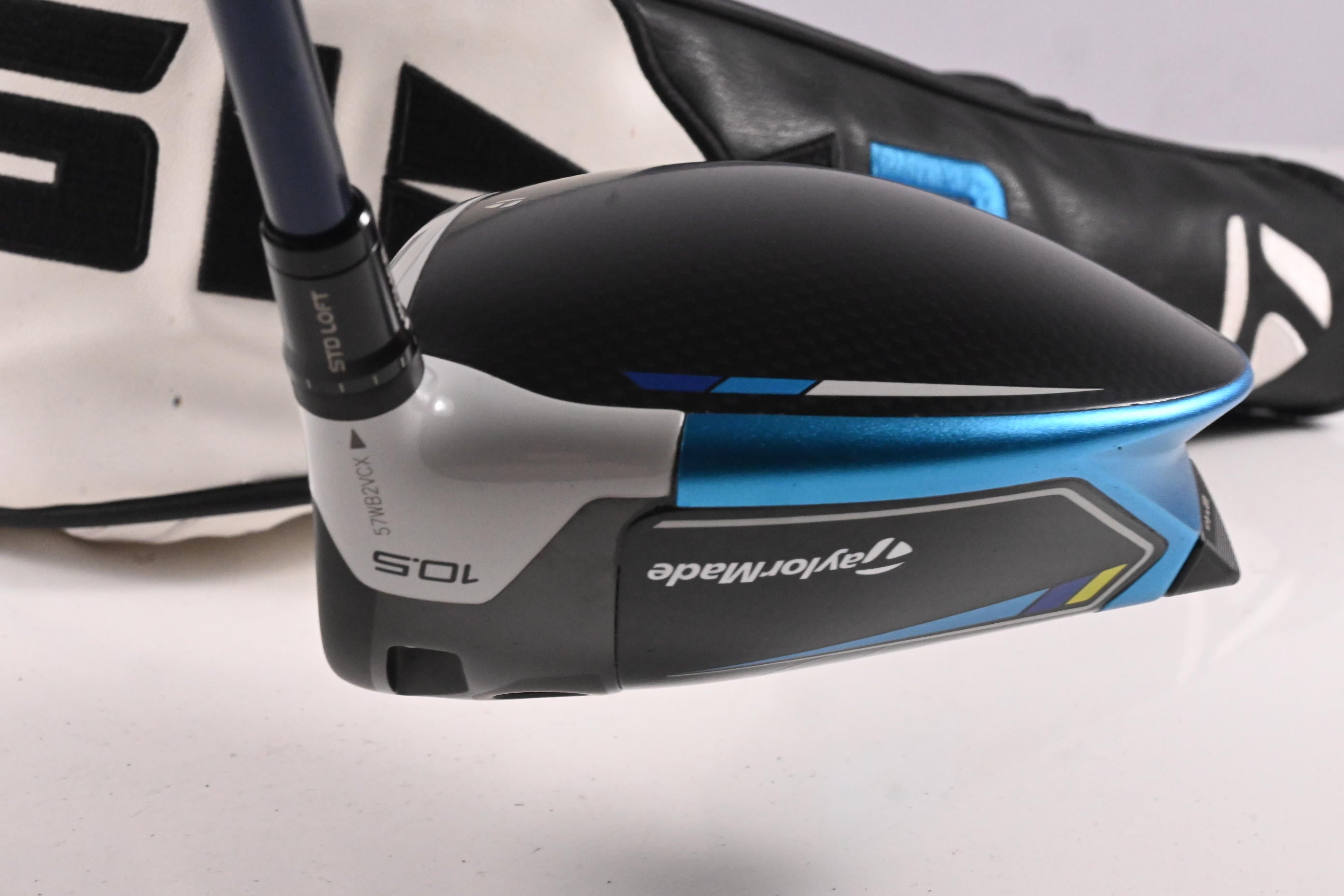 Taylormade SIM2 Max Driver / 10.5 Degree / Regular Flex Ventus Blue 5 Shaft