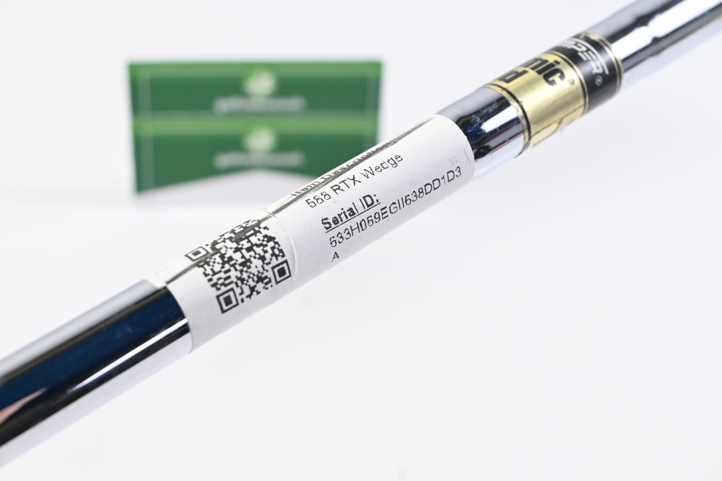 Cleveland 588 RTX Gap Wedge / 52 Degree / Wedge Flex Dynamic Gold Shaft