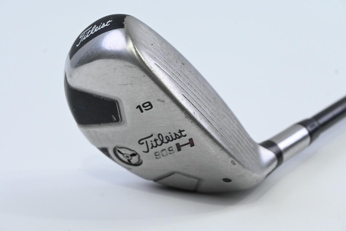 Titleist 909H #3 Hybrid / 19 Degree / Stiff Flex Aldila Voodoo Shaft