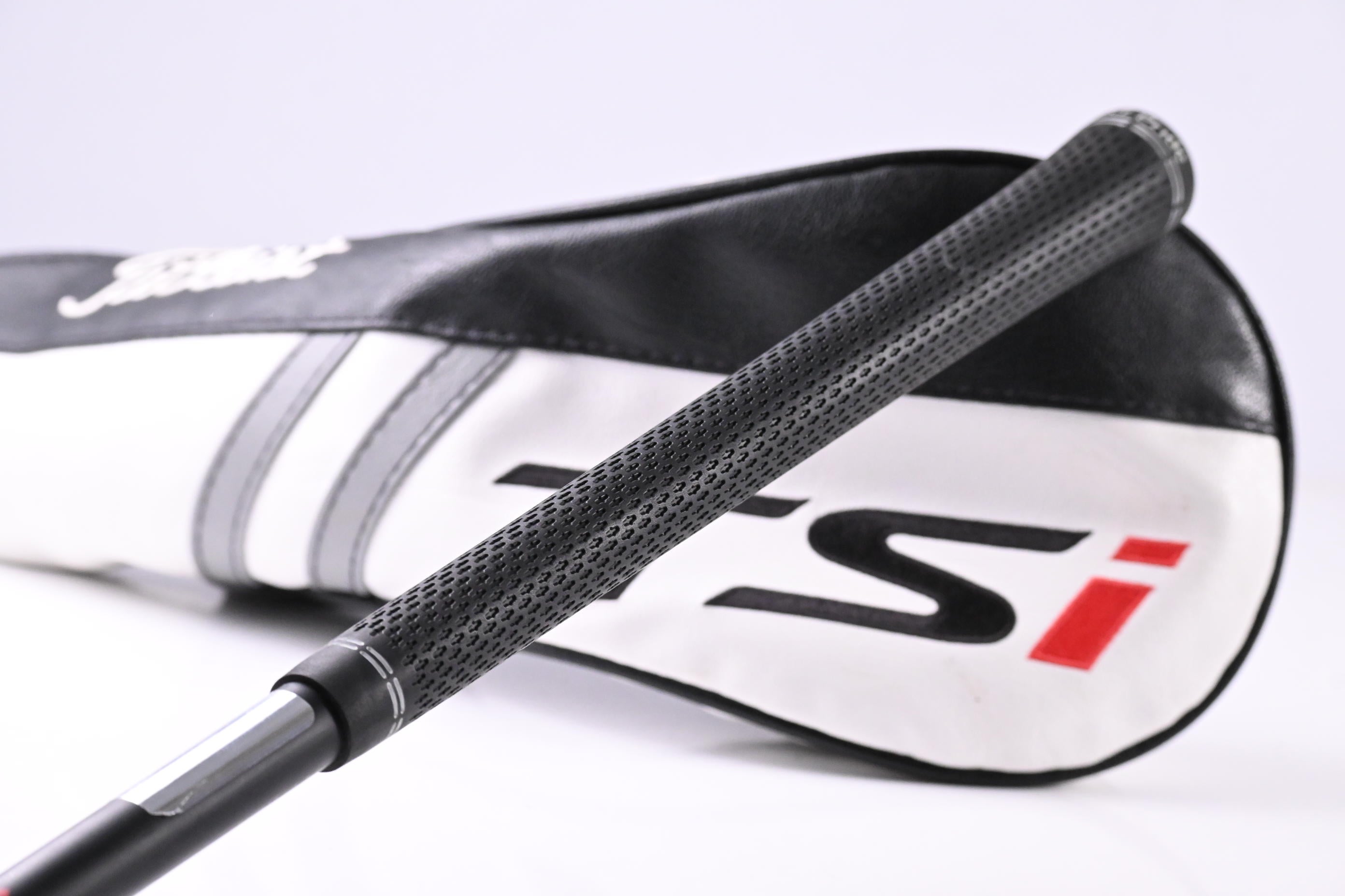 Titleist TSi2 Driver / 9 Degree / Regular Flex Project X HZRDUS CB Red 50 Shaft