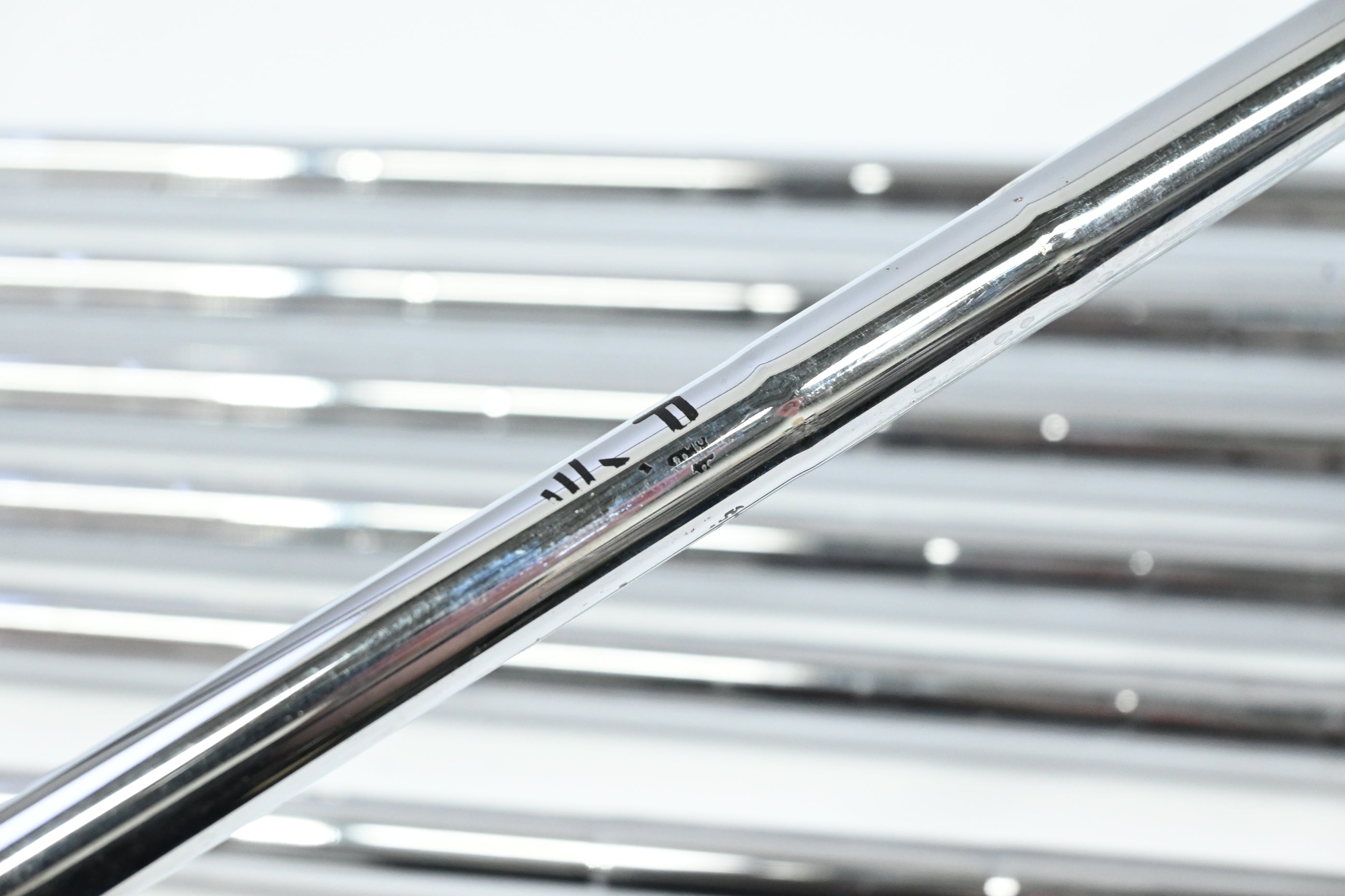 Ping i15 Irons / 4-PW / White Dot / Regular Flex Ping AWT Shafts