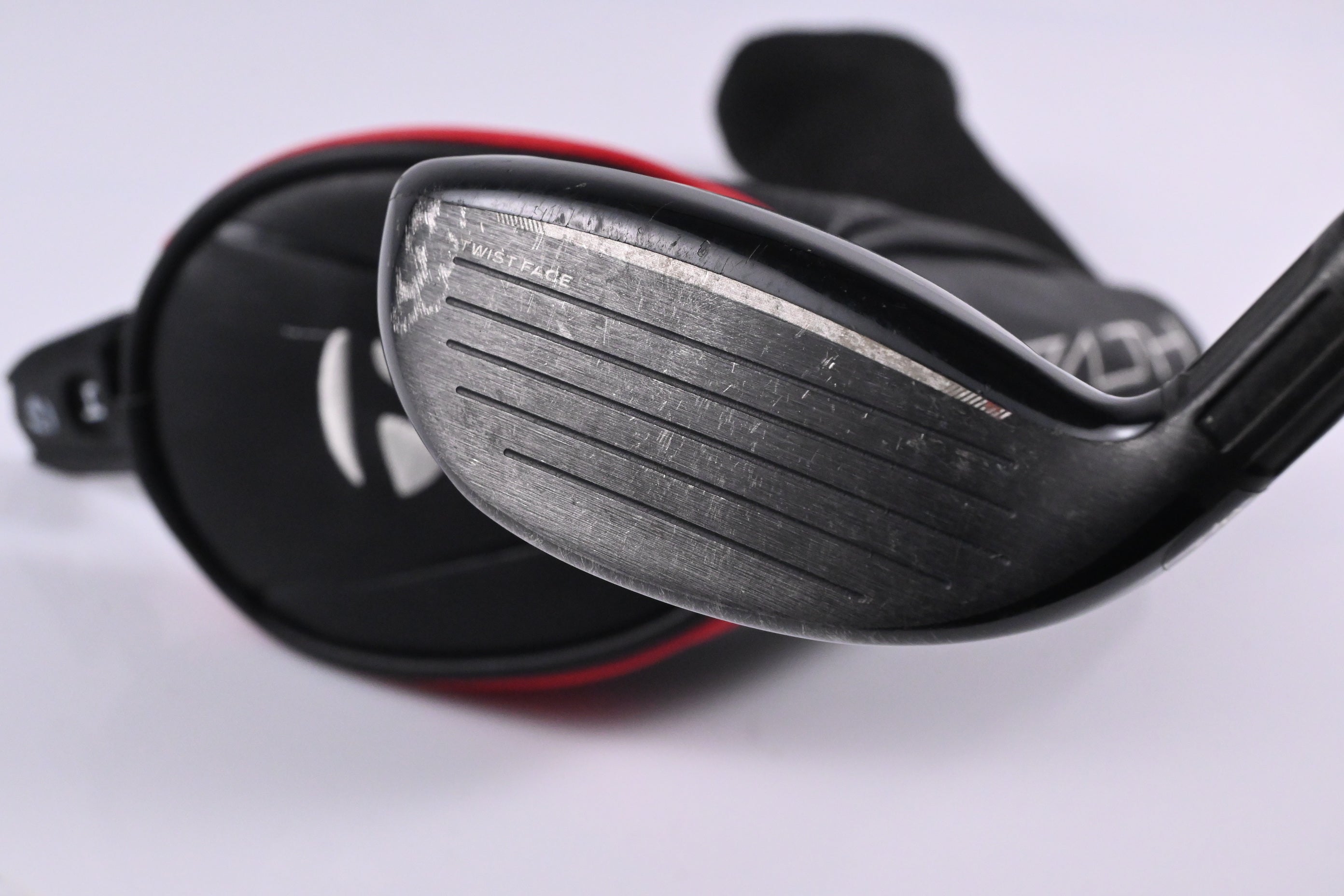 Taylormade Stealth #4 Hybrid / 22 Degree / Regular Flex Fujikura Ventus Red 6