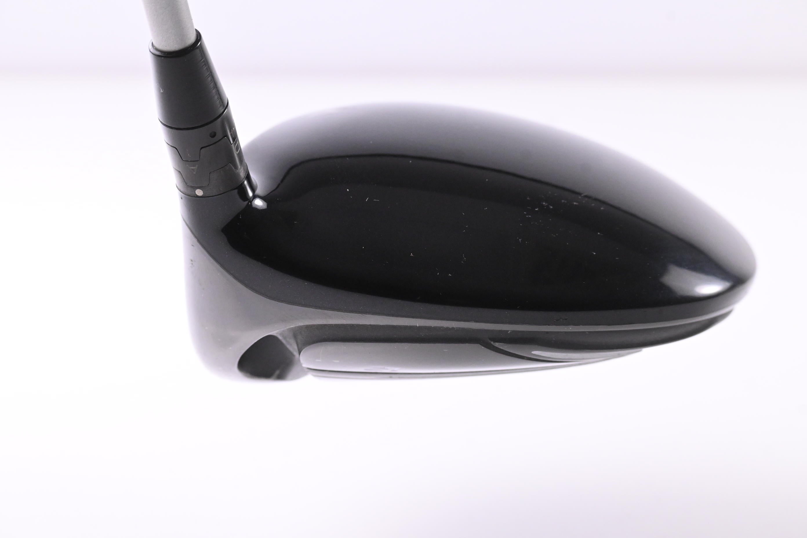 Titleist 915 D2 Driver / 12 Degree / Regular Flex Diamana M+ Red 50 Shaft