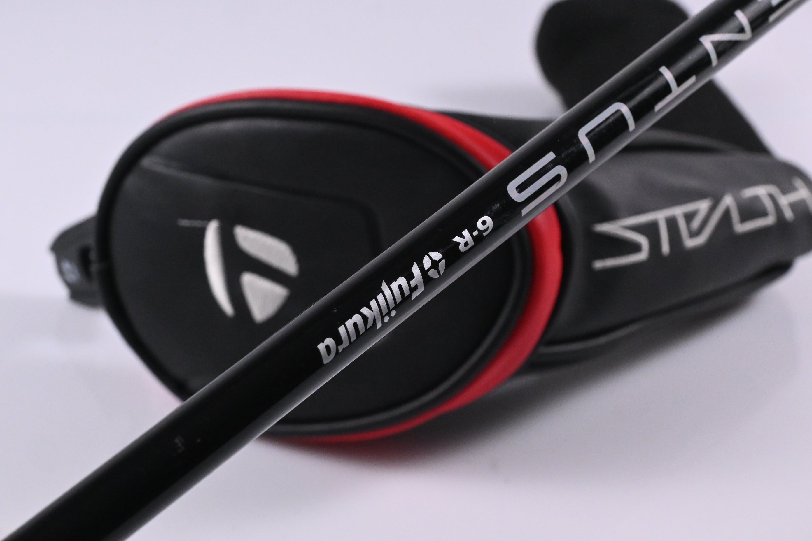 Taylormade Stealth #4 Hybrid / 22 Degree / Regular Flex Fujikura Ventus Red 6