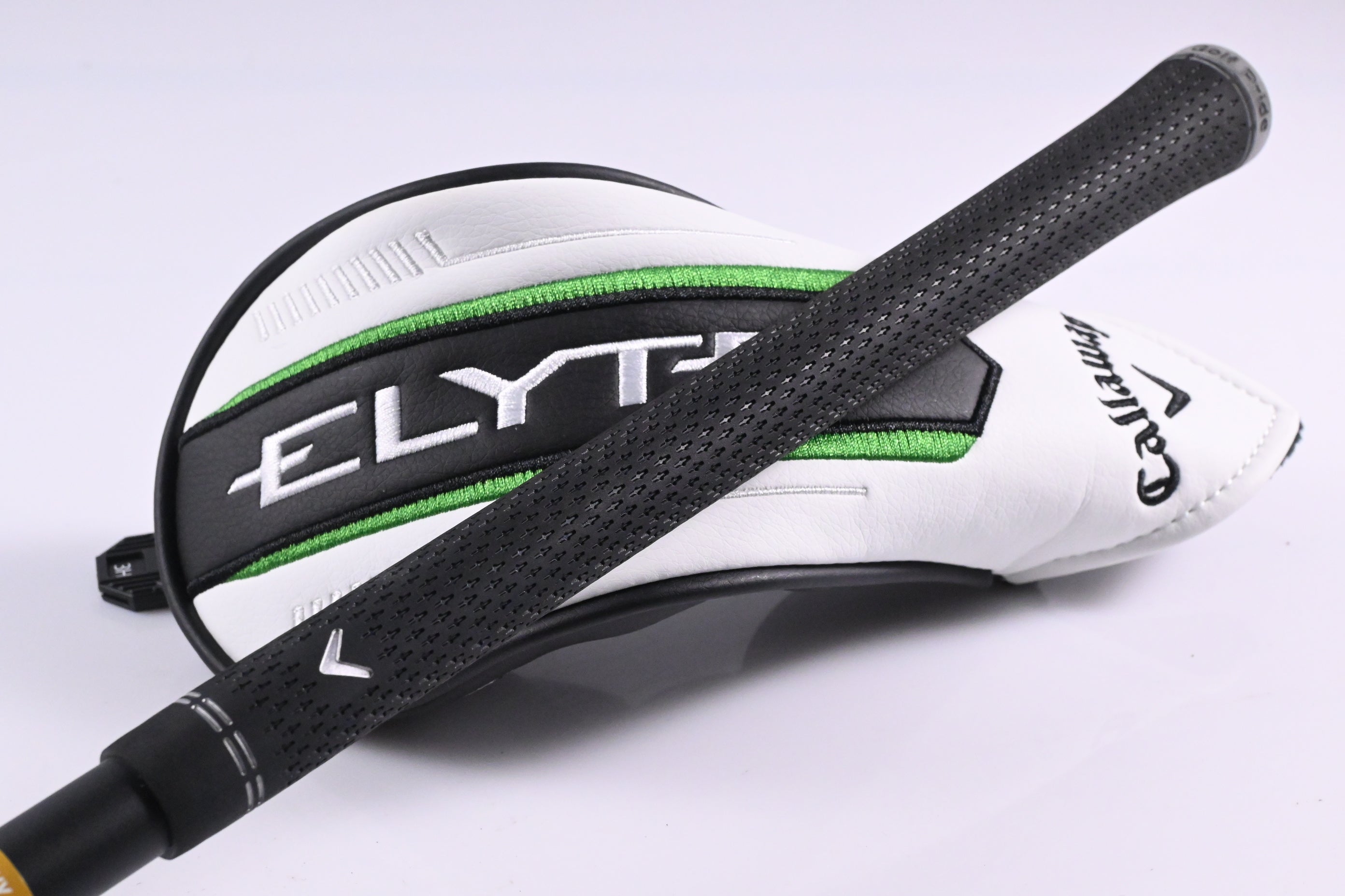 Callaway Elyte #4 Hybrid / 22 Degree / Senior Flex Vanquish 5 Shaft