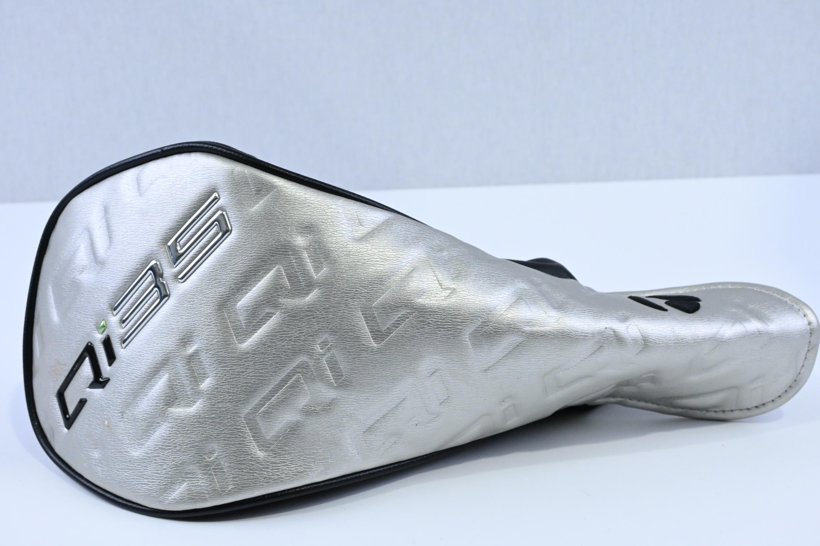 Taylormade Qi35 Driver / 9 Degree / Stiff Flex Kai'li Dark Waves White 60