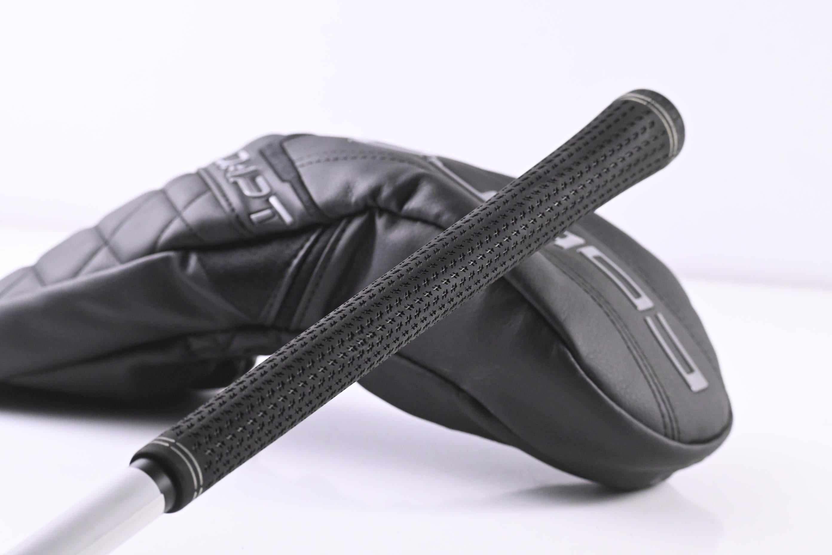 Cobra DS-Adapt LS Driver / 10.5 Degree / Regular Flex Vanquish 4 Shaft