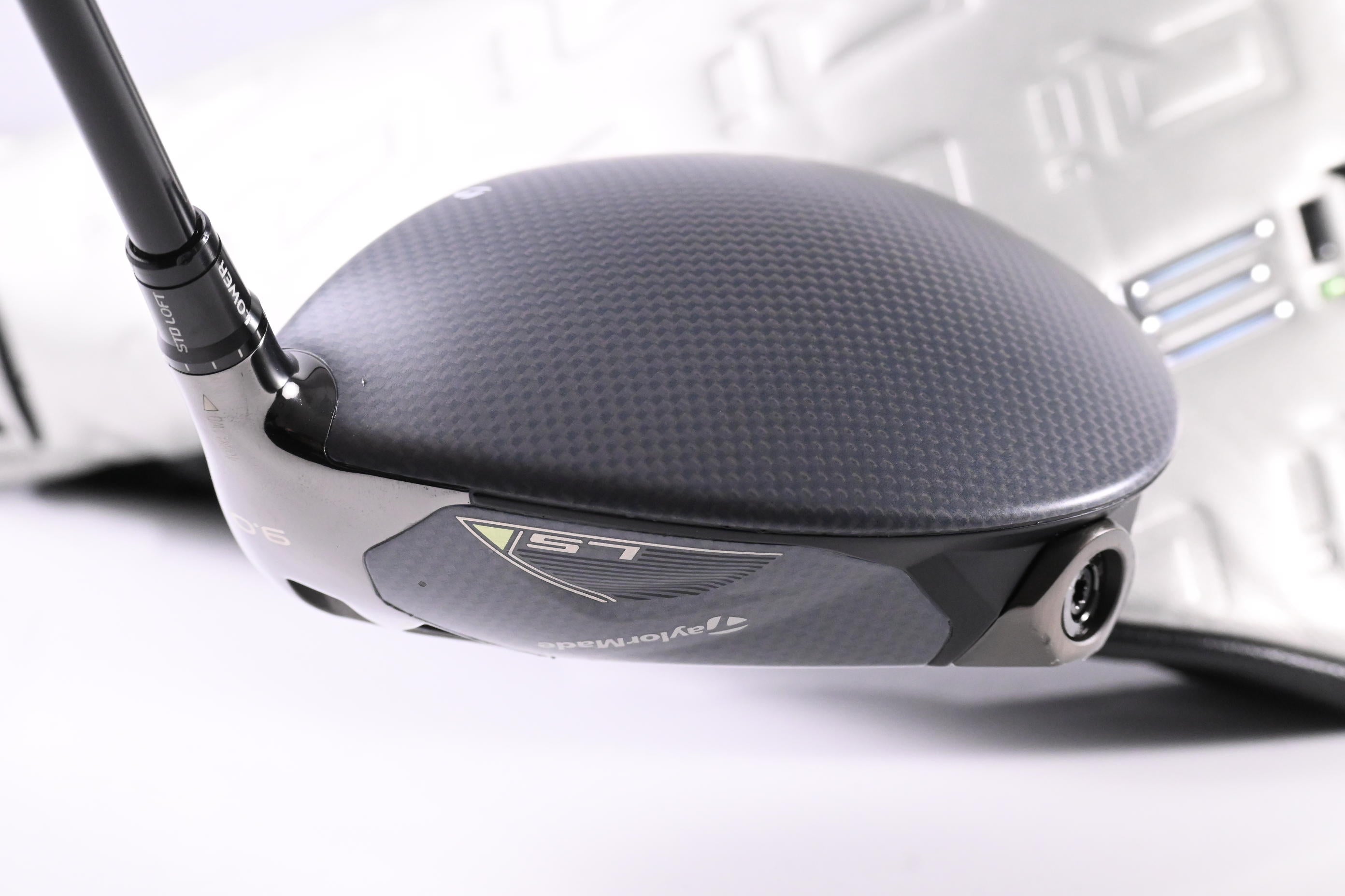 Taylormade Qi35 LS Driver / 9 Degree / Regular Flex HZRDUS Smoke RDX Red 60