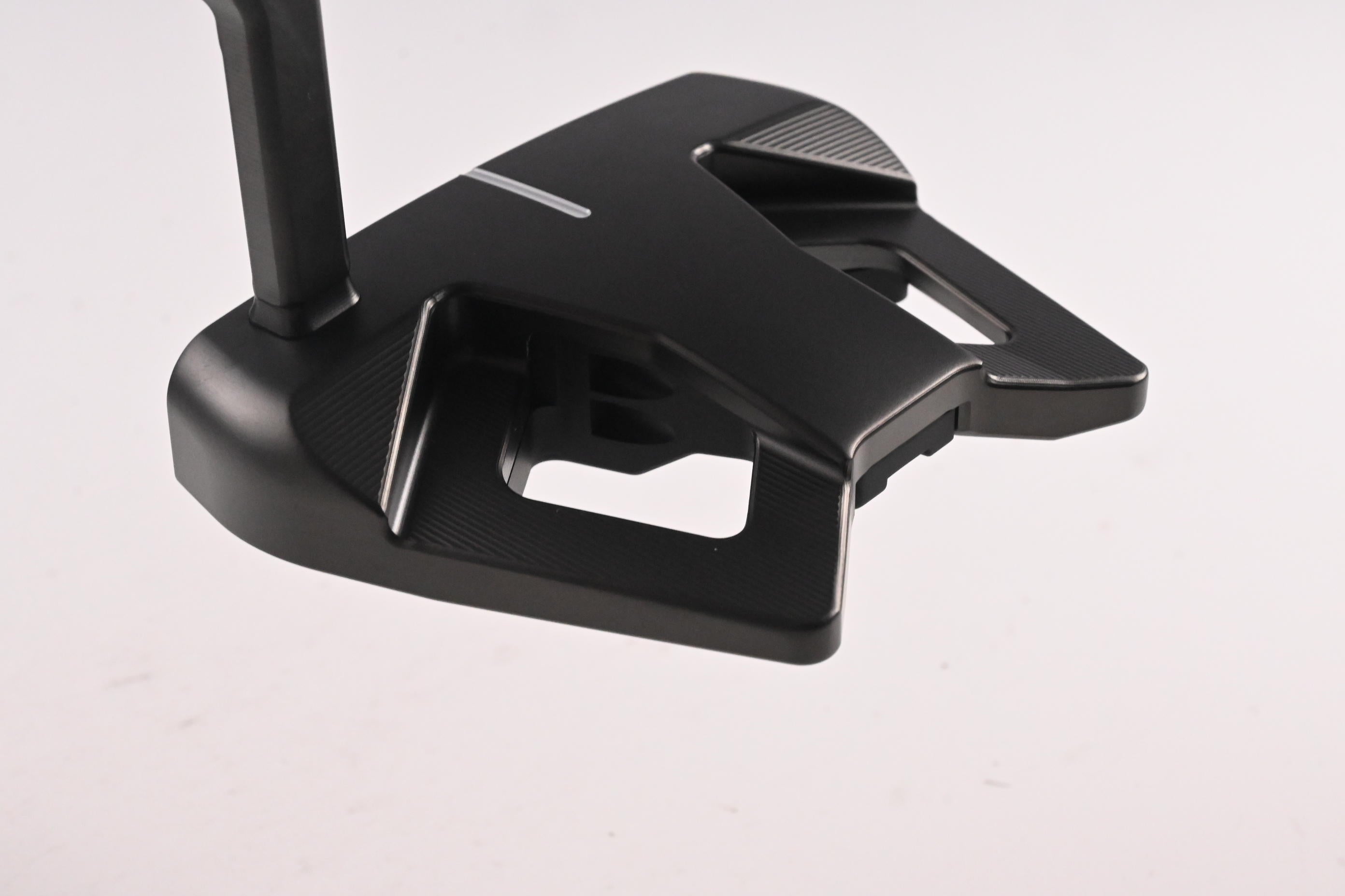 Scotty Cameron Phantom Black 9.2R Putter / 33 Inch