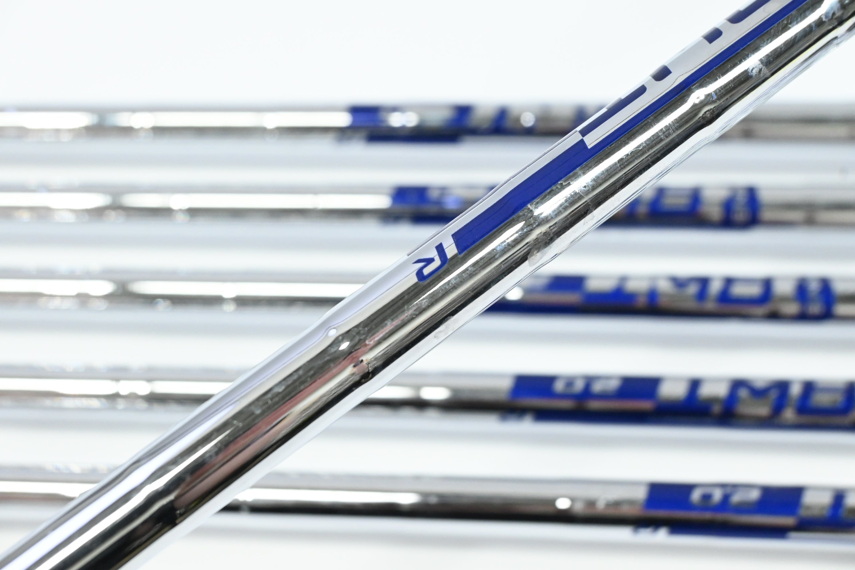 Ping G410 Irons / 5-PW / Black Dot / Regular Flex Ping AWT 2.0 Shafts