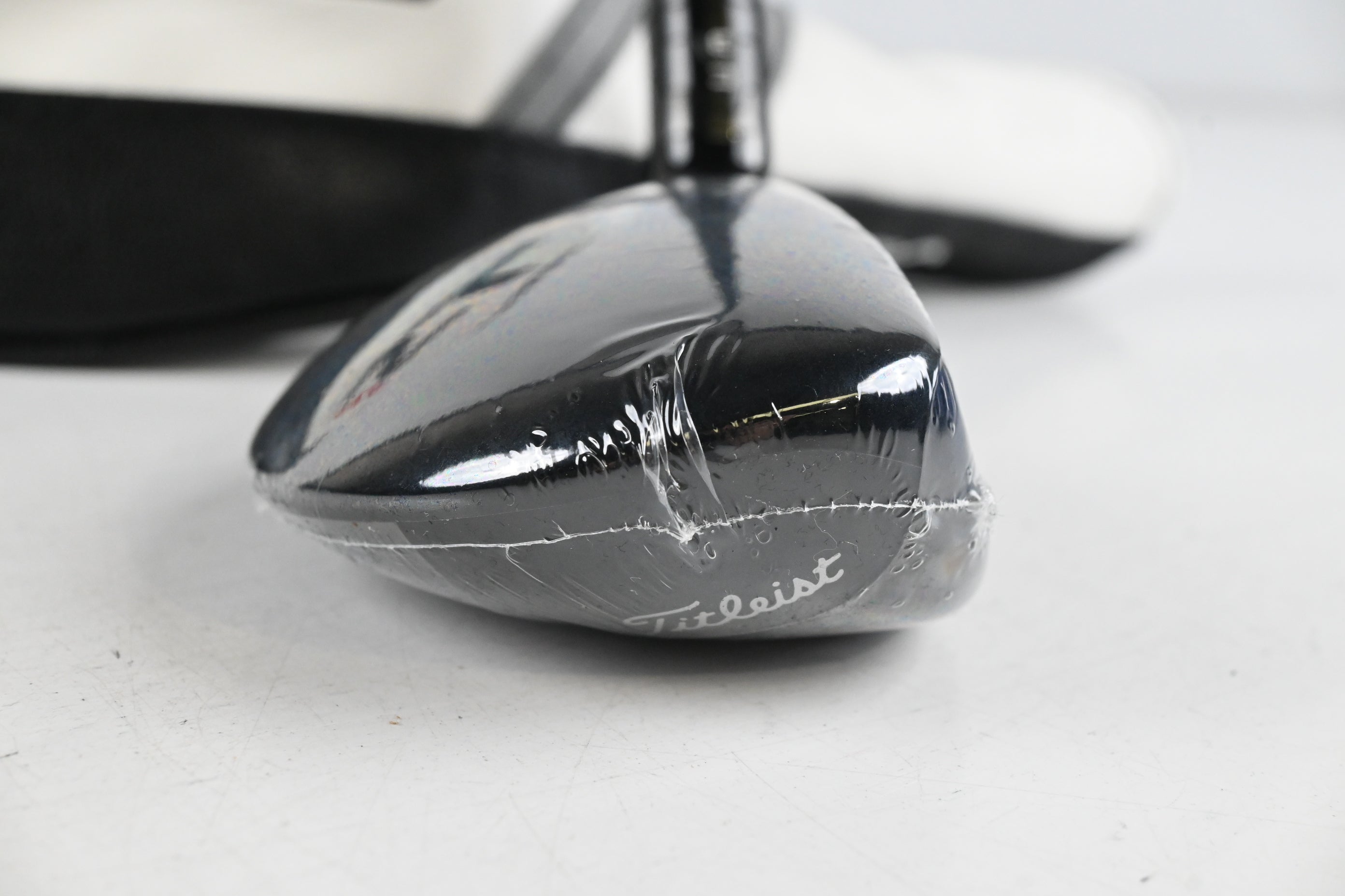 Titleist TSi2 #3 Hybrid / 19 Degree / Stiff Flex Hzrdus Smoke RDX Black 80