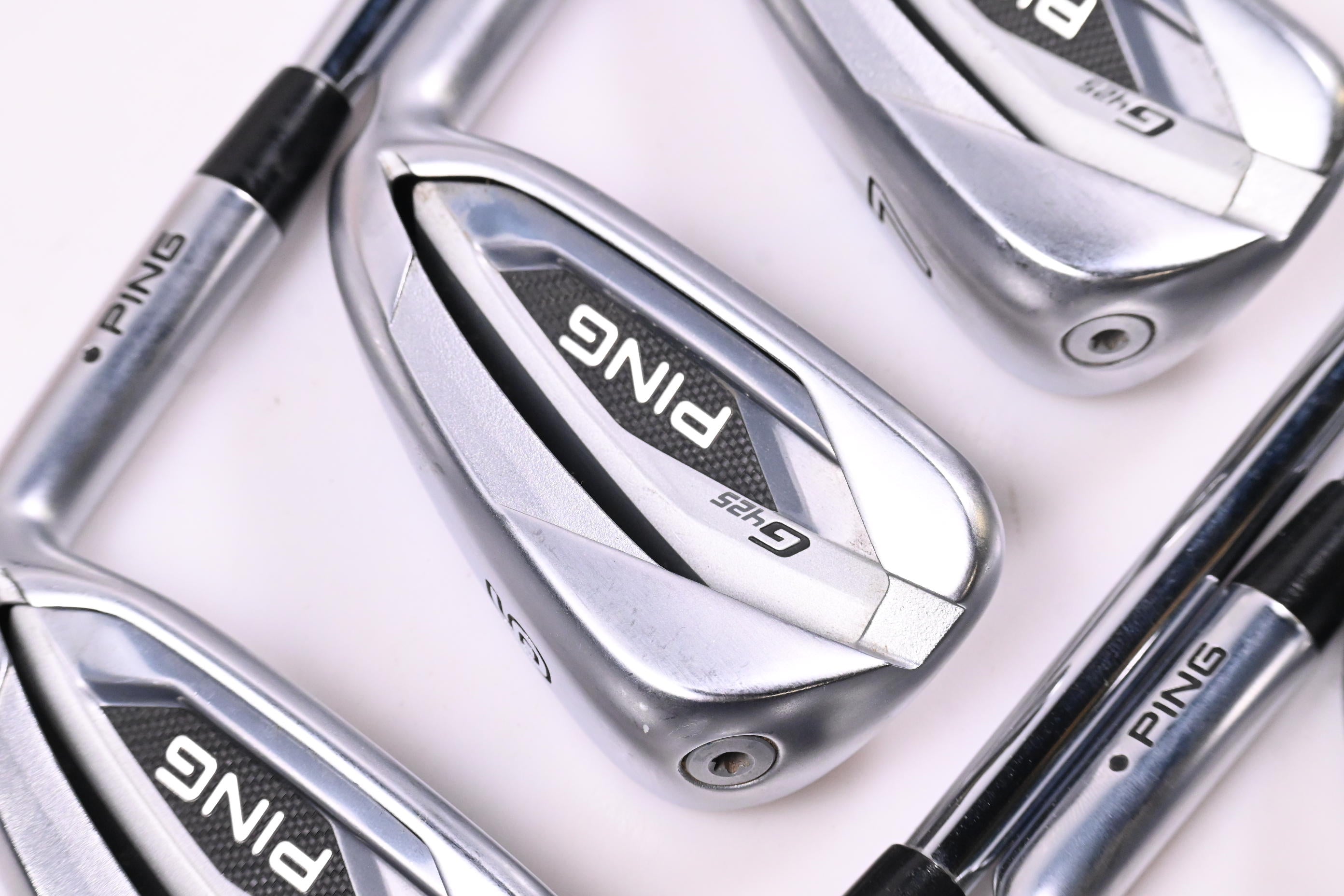 Ping G425 Irons / 5-PW+SW / Black Dot / Regular Flex Ping AWT 2.0 Shafts