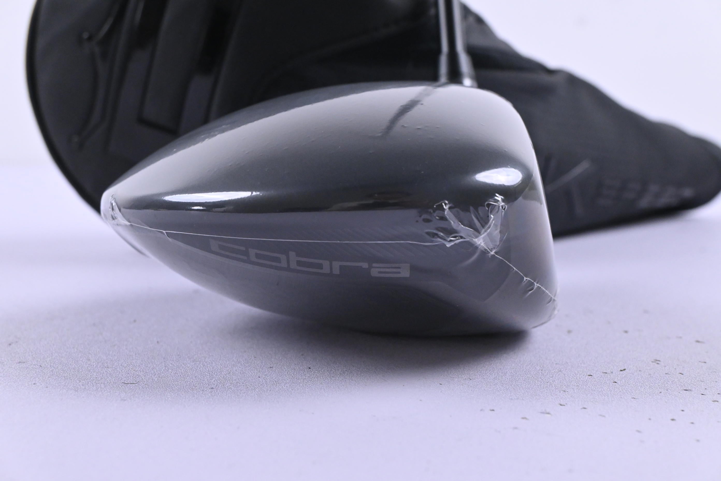 Cobra Darkspeed LS Driver / 10.5 Degree / Regular Flex UST Helium Nanocore 5