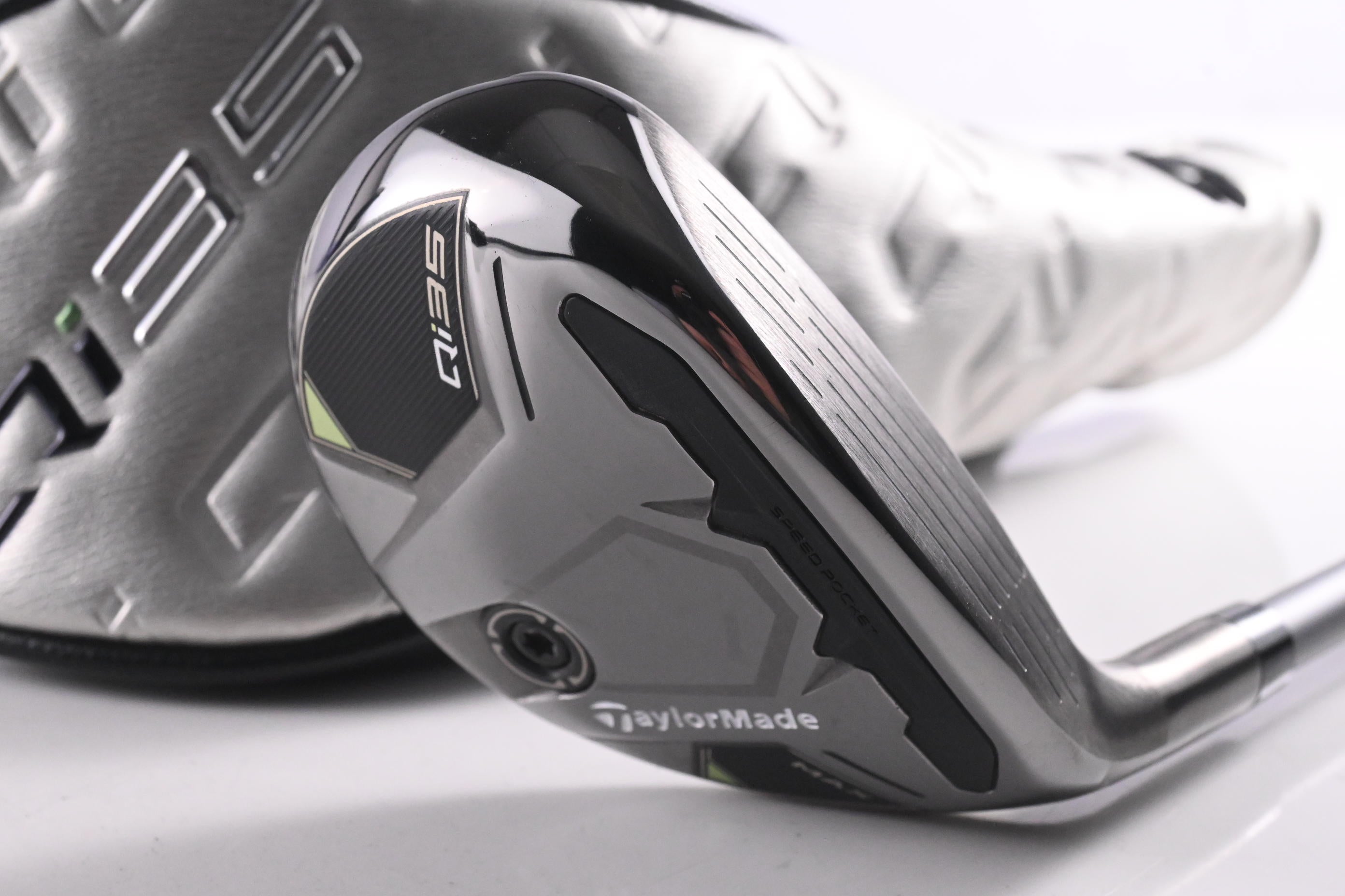 Taylormade Qi35 Max #4 Hybrid / 23 Degree / Regular Flex Fujikura Air Speeder 50