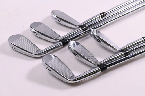 Titleist MB 620 Irons / 5-PW / X-Flex Steel Shafts