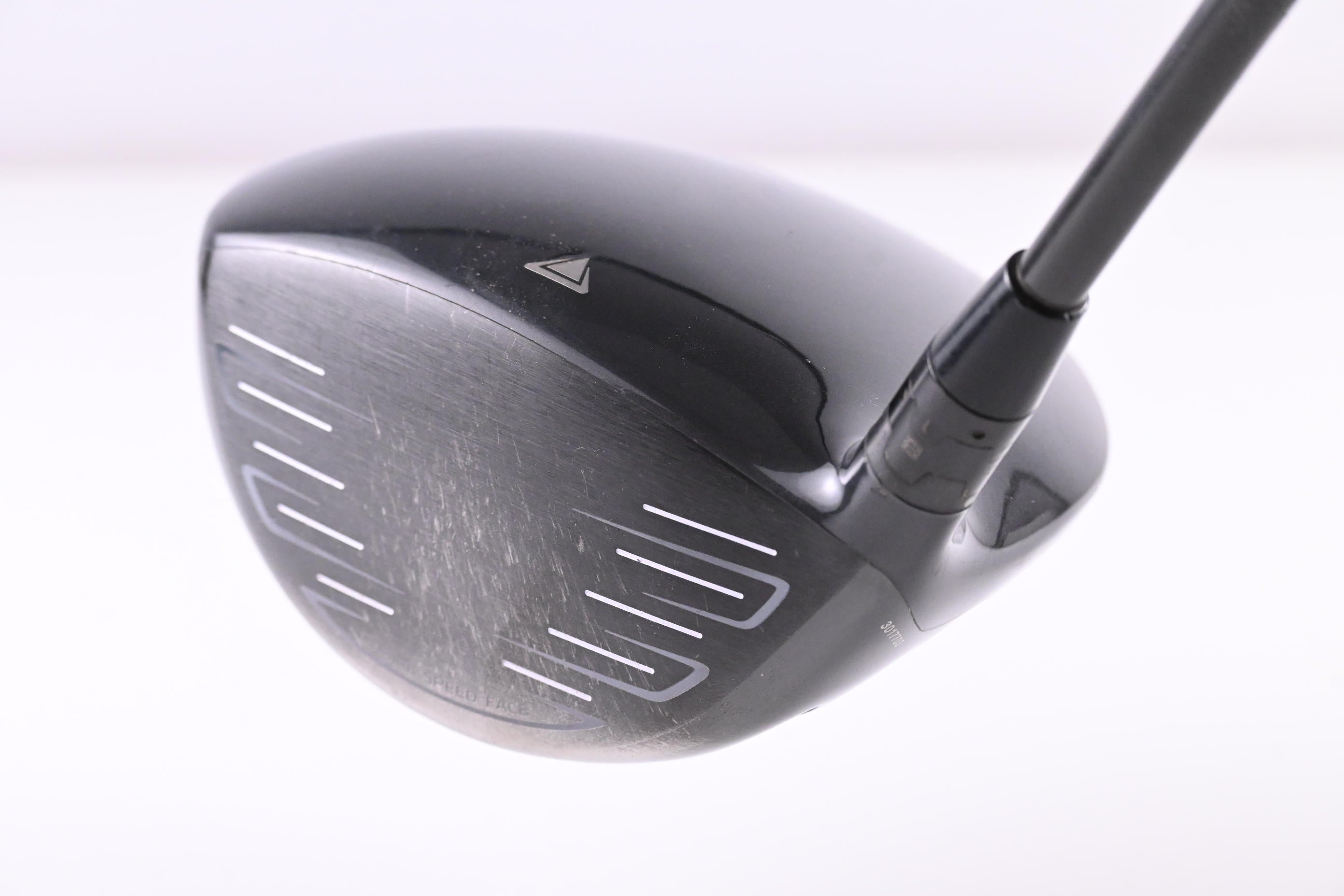 Titleist 917 D2 Driver / 10.5 Degree / Regular Flex Diamana M+ Red 50 Shaft