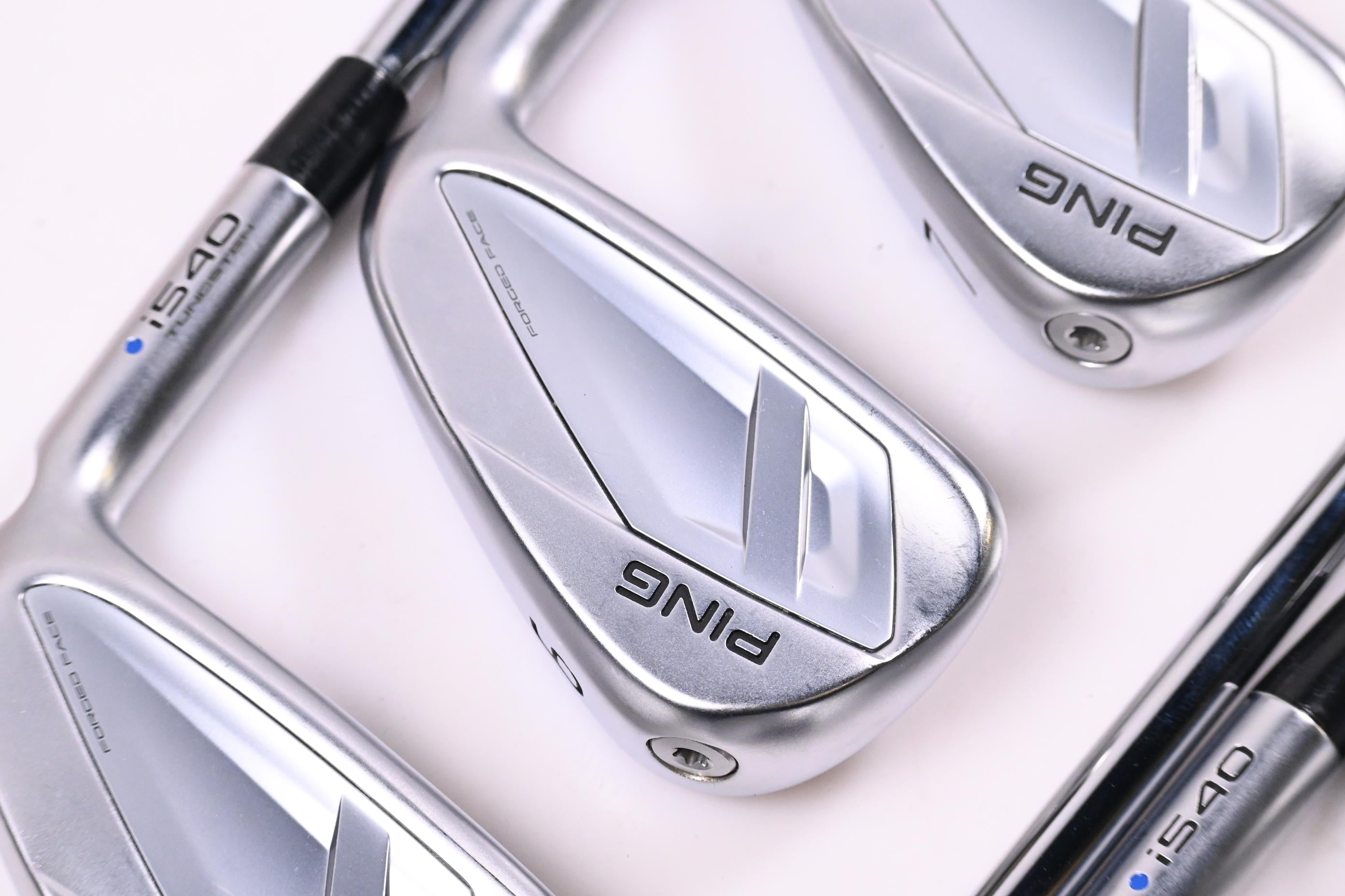 Ping i540 Irons / 5-PW+GW / Blue Dot / Regular Flex Dynamic Gold Mid 100 Shafts