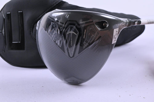 Cobra Darkspeed LS Driver / 10.5 Degree / Regular Flex UST Helium Nanocore 5