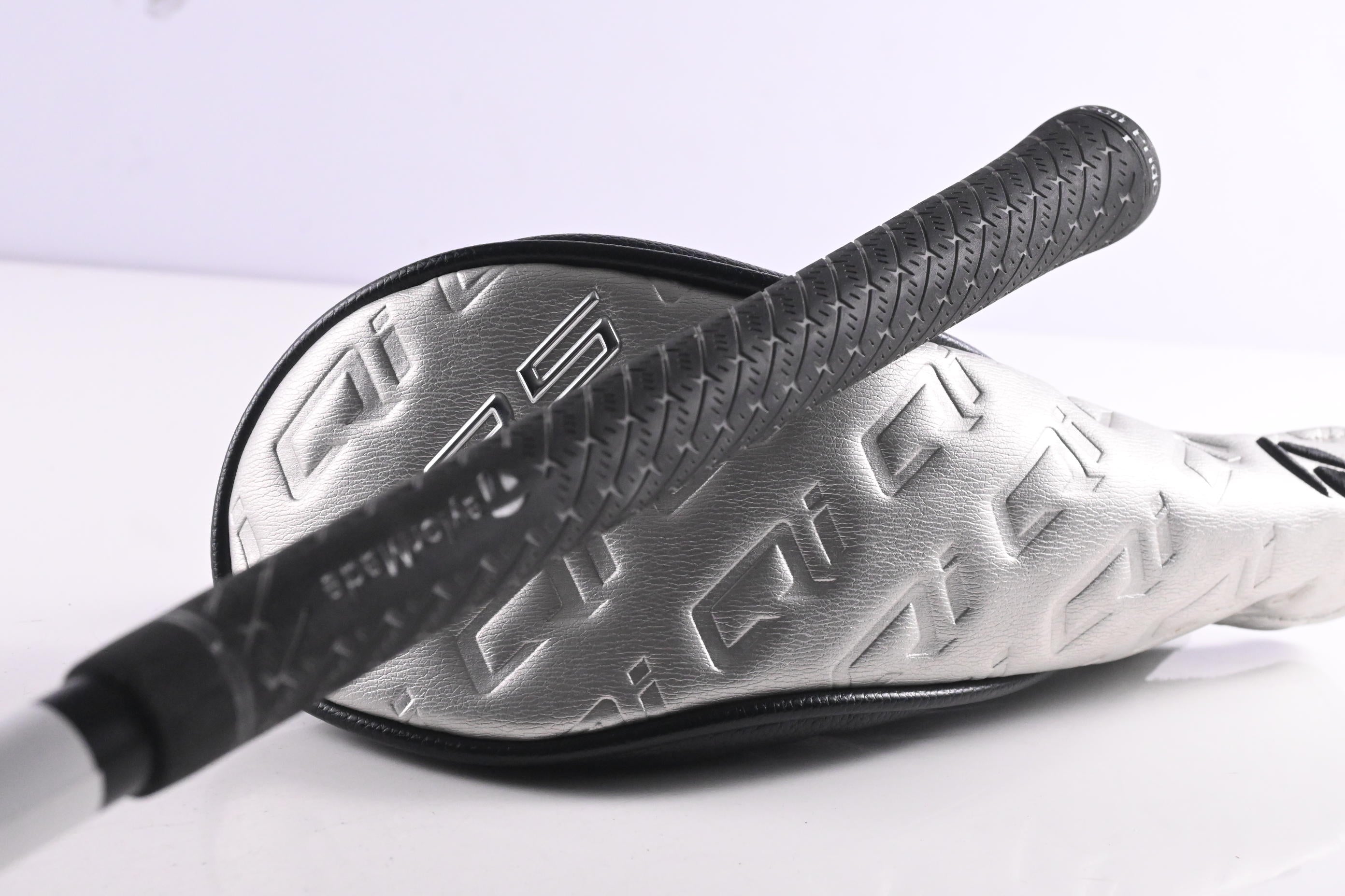 Taylormade Qi35 Max #4 Hybrid / 23 Degree / Regular Flex Fujikura Air Speeder 50