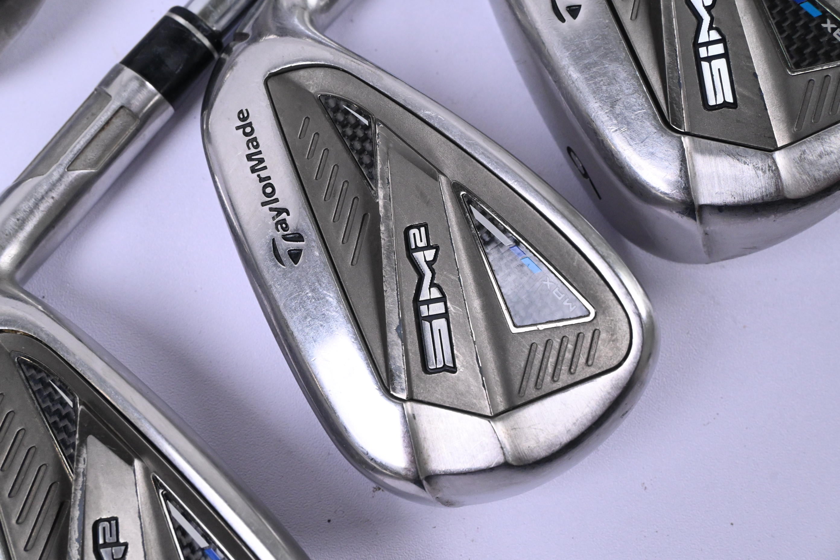 Taylormade SIM2 Max Irons / 4-PW / Regular Flex KBS Max MT 85 Shafts