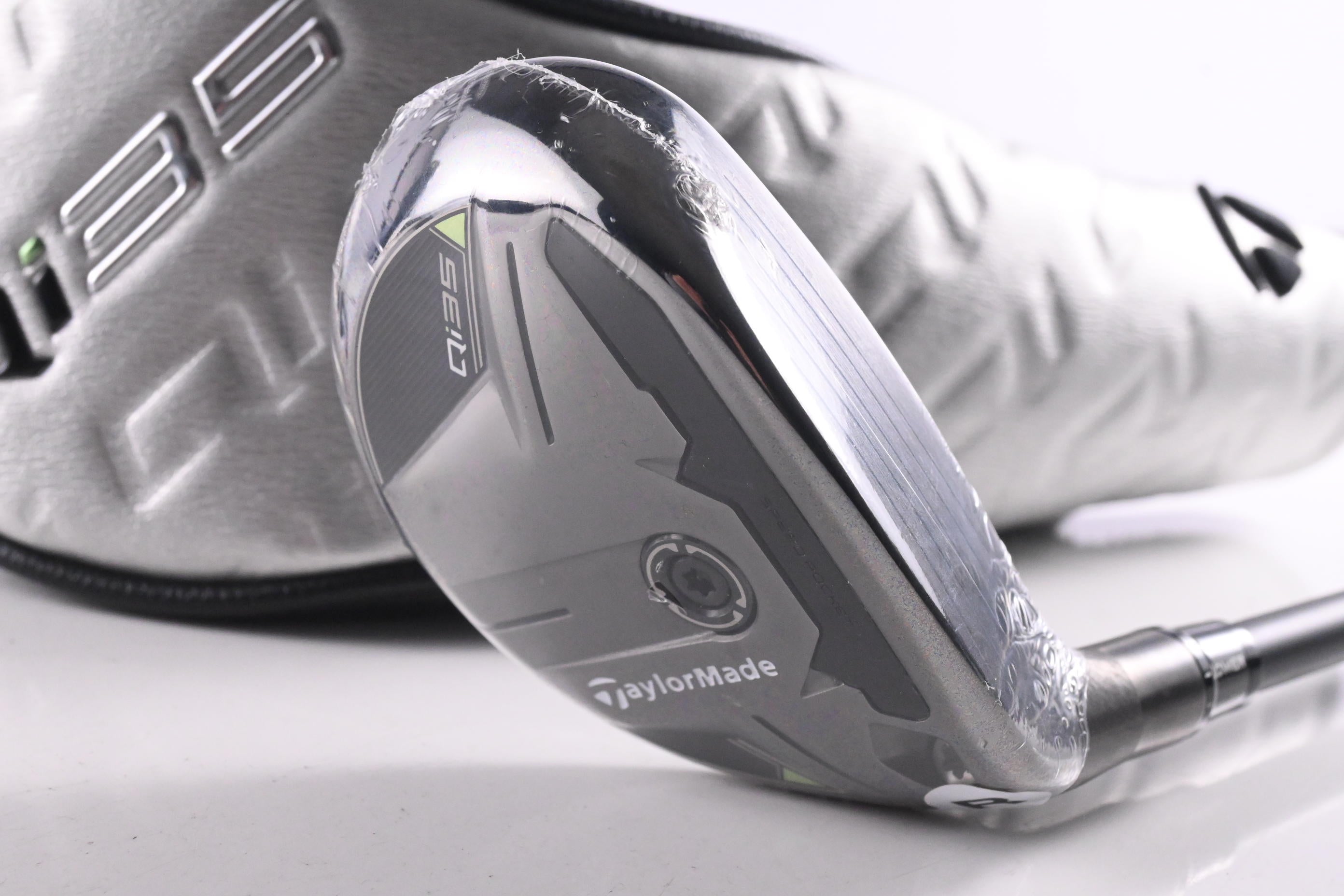 Taylormade Qi35 #4 Hybrid / 22 Degree / Regular Flex Fujikura Ventus Blue 6